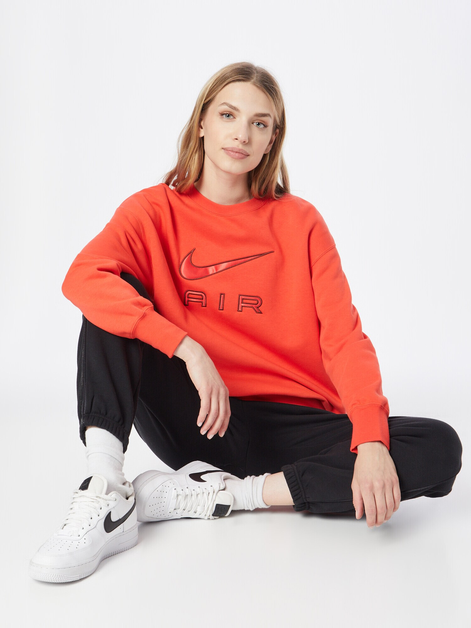 Nike Sportswear Bluză de molton 'Air' maro / roșu deschis - Pled.ro