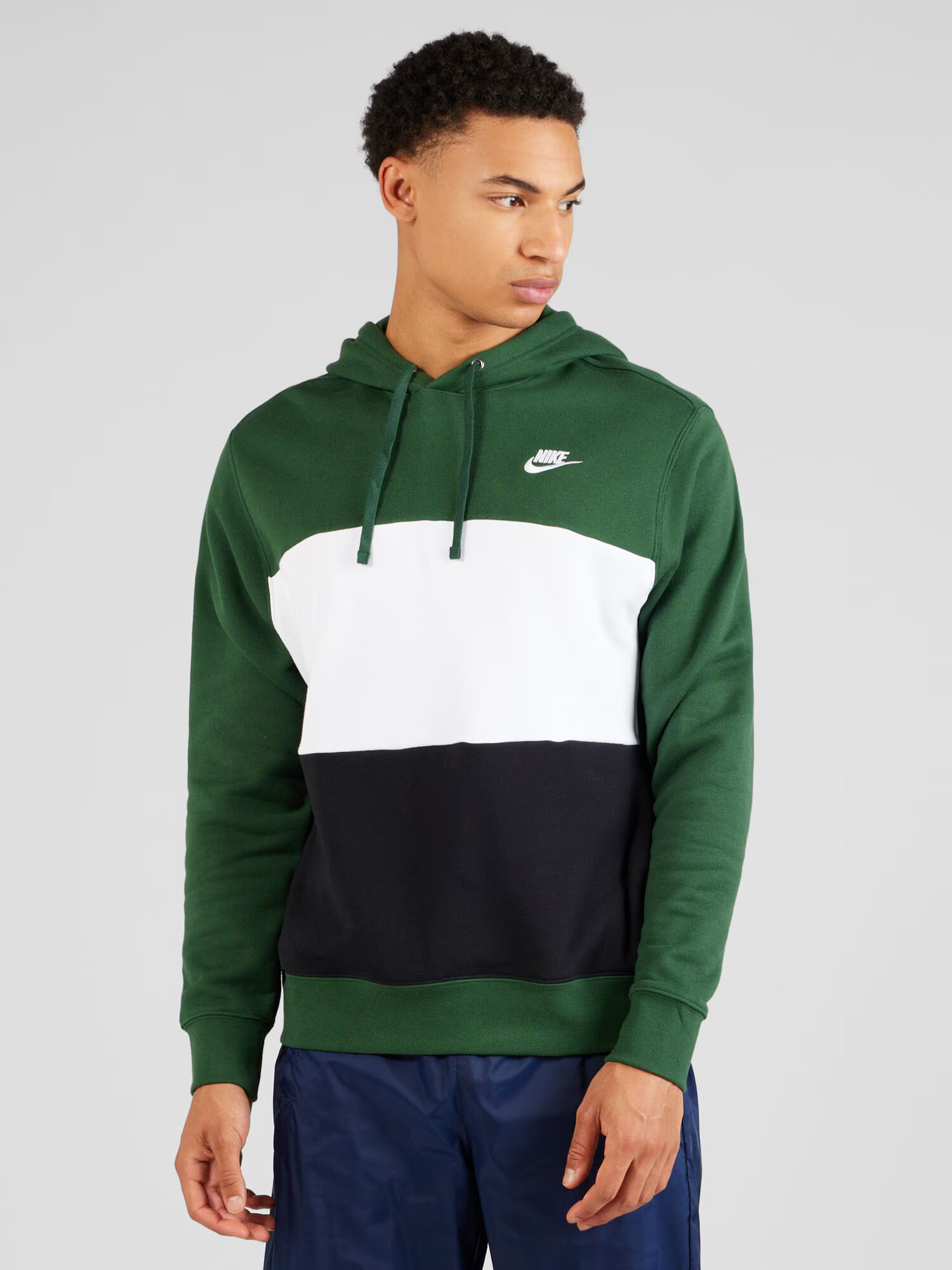 Nike Sportswear Bluză de molton verde / negru / alb - Pled.ro