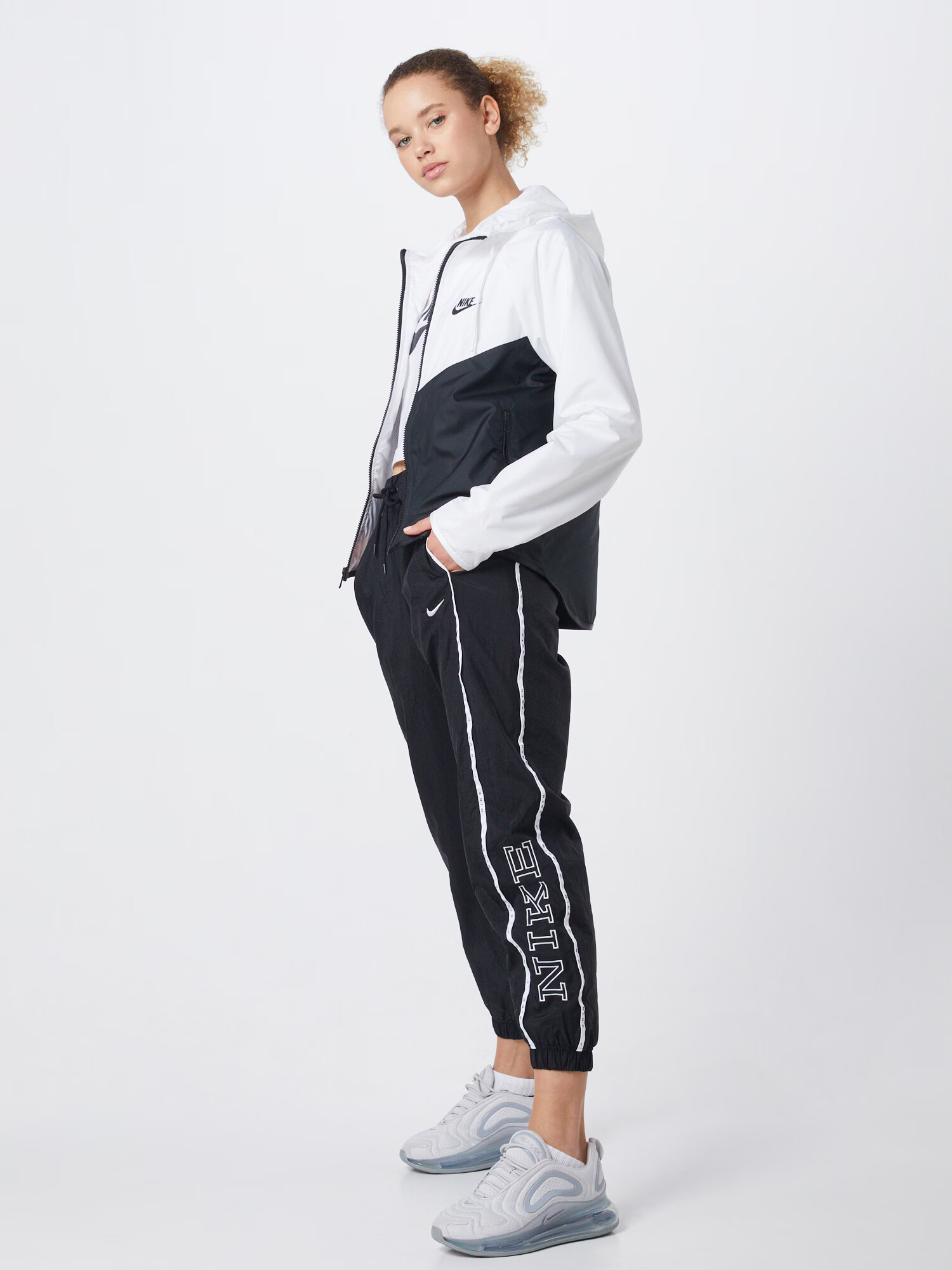 Nike Sportswear Geacă de primăvară-toamnă negru / alb - Pled.ro