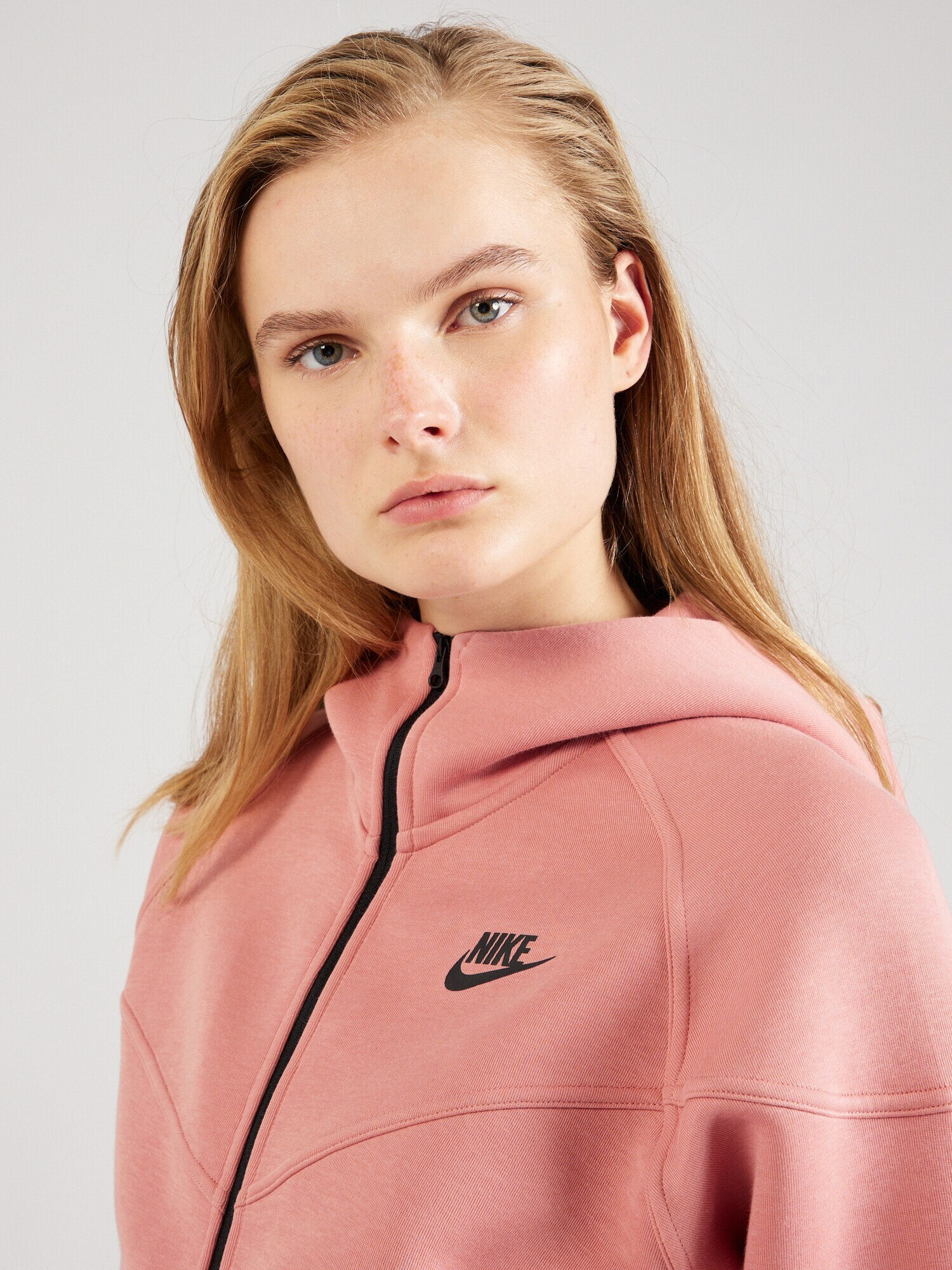 Nike Sportswear Hanorac 'TECH FLEECE' roșu pepene / negru - Pled.ro