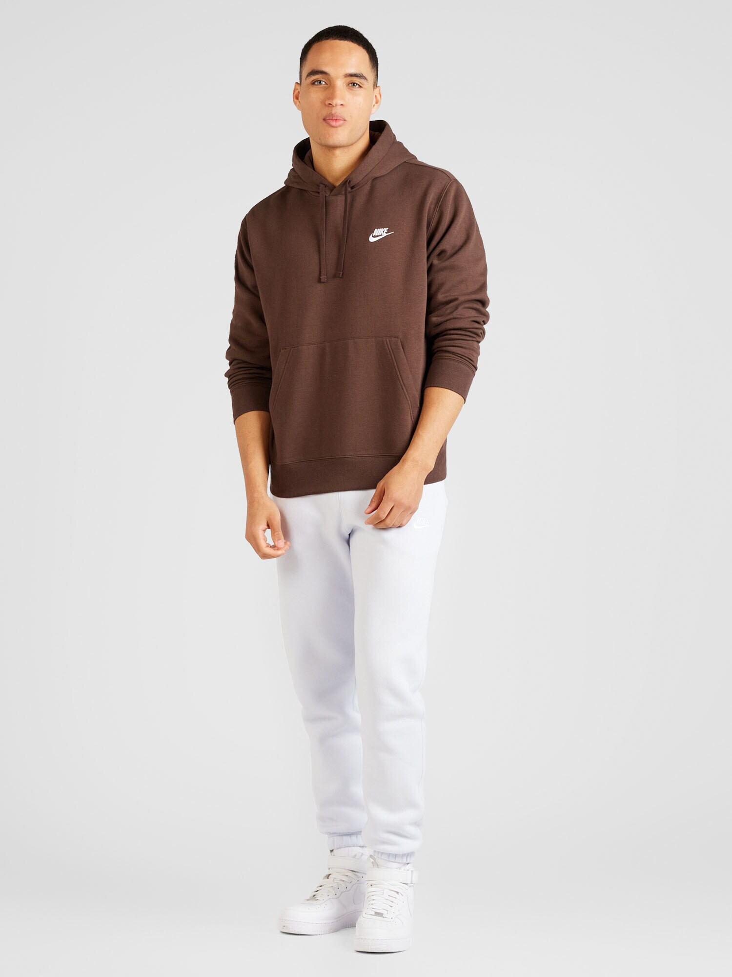 Nike Sportswear Bluză de molton 'Club Fleece' maro / alb - Pled.ro