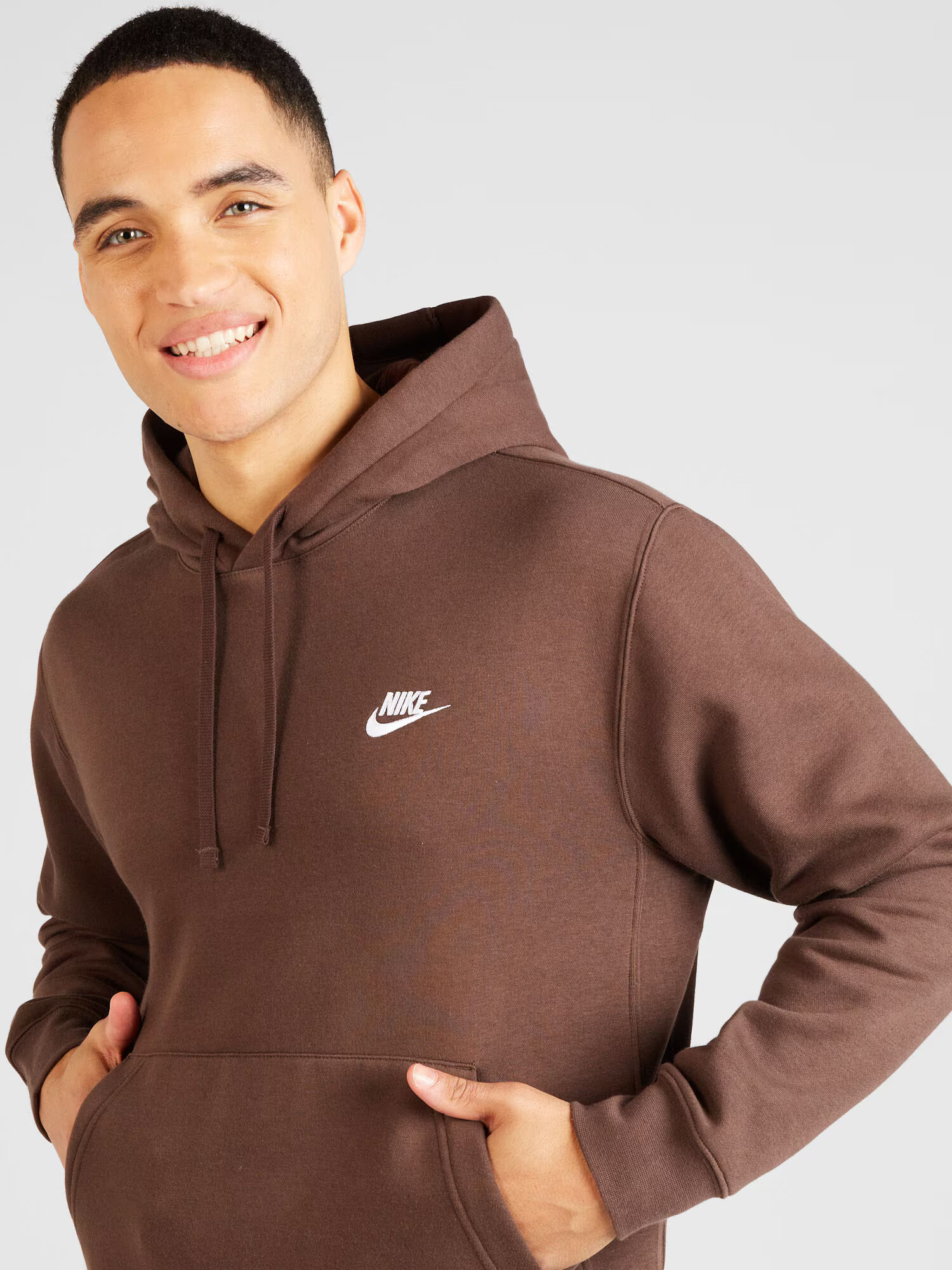 Nike Sportswear Bluză de molton 'Club Fleece' maro / alb - Pled.ro