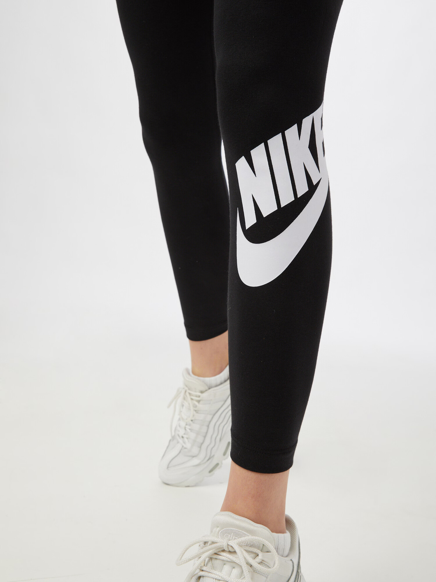 Nike Sportswear Leggings 'Essential' negru / alb - Pled.ro