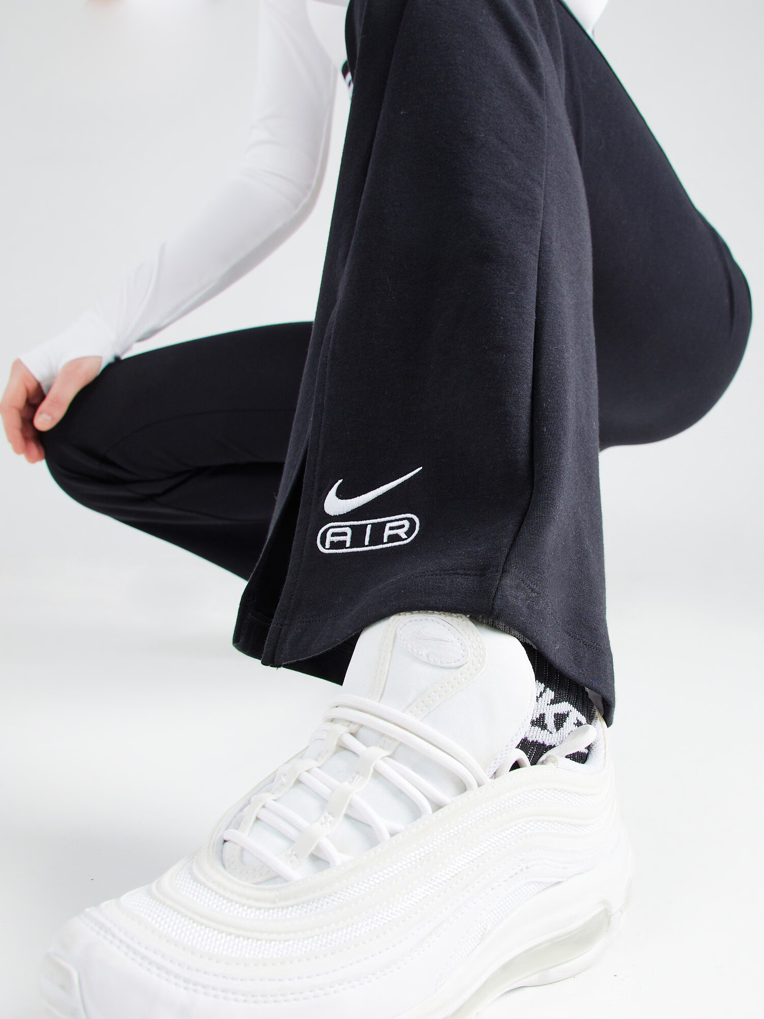 Nike Sportswear Pantaloni 'AIR' negru / alb - Pled.ro