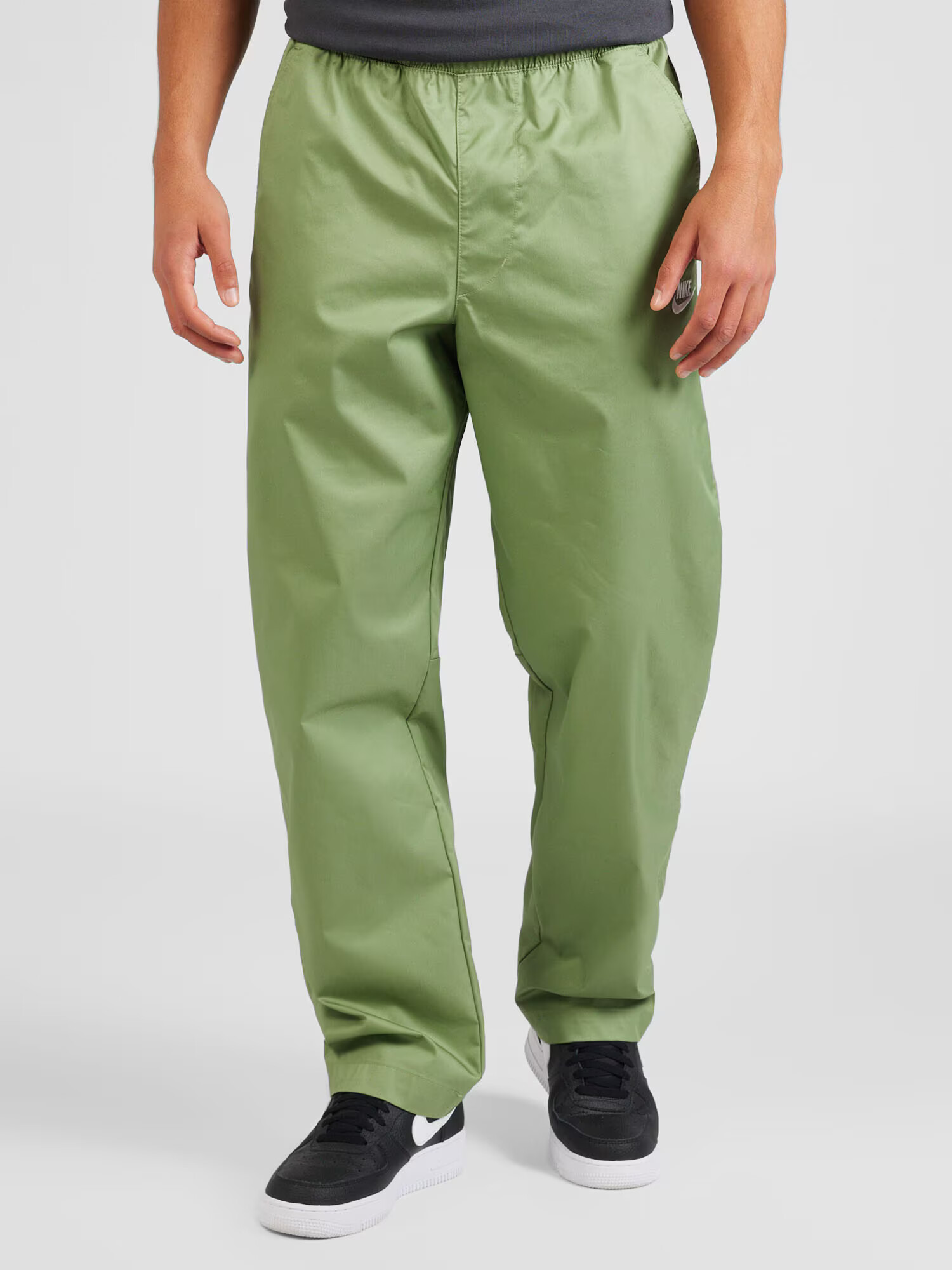 Nike Sportswear Pantaloni 'CLUB' verde / alb - Pled.ro