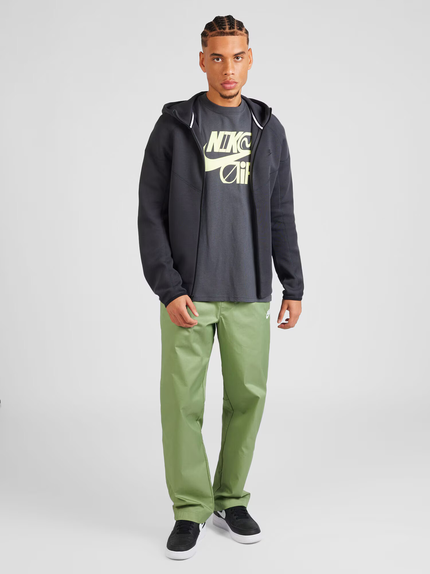 Nike Sportswear Pantaloni 'CLUB' verde / alb - Pled.ro