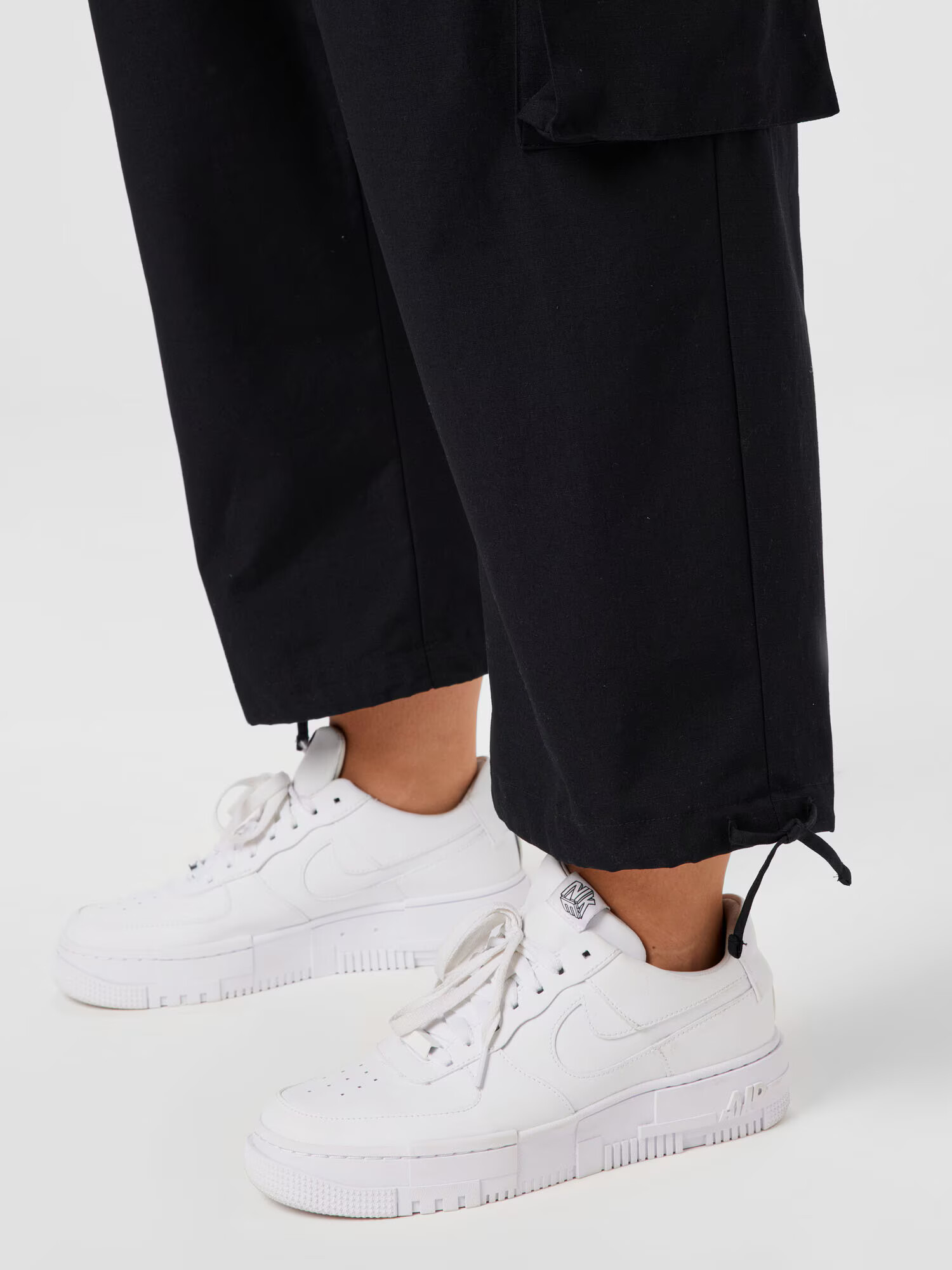 Nike Sportswear Pantaloni cu buzunare 'Icon Clash' negru - Pled.ro