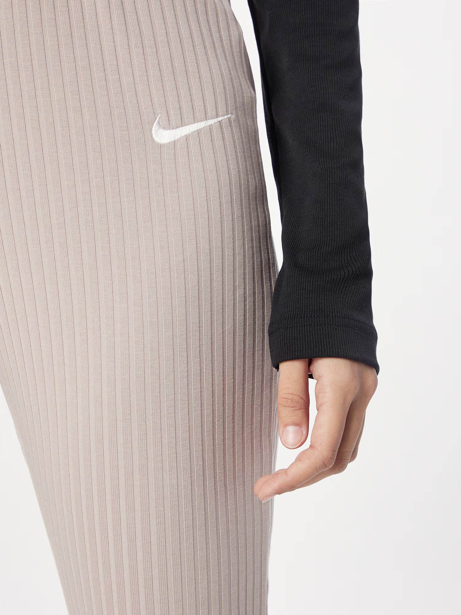 Nike Sportswear Pantaloni gri deschis - Pled.ro