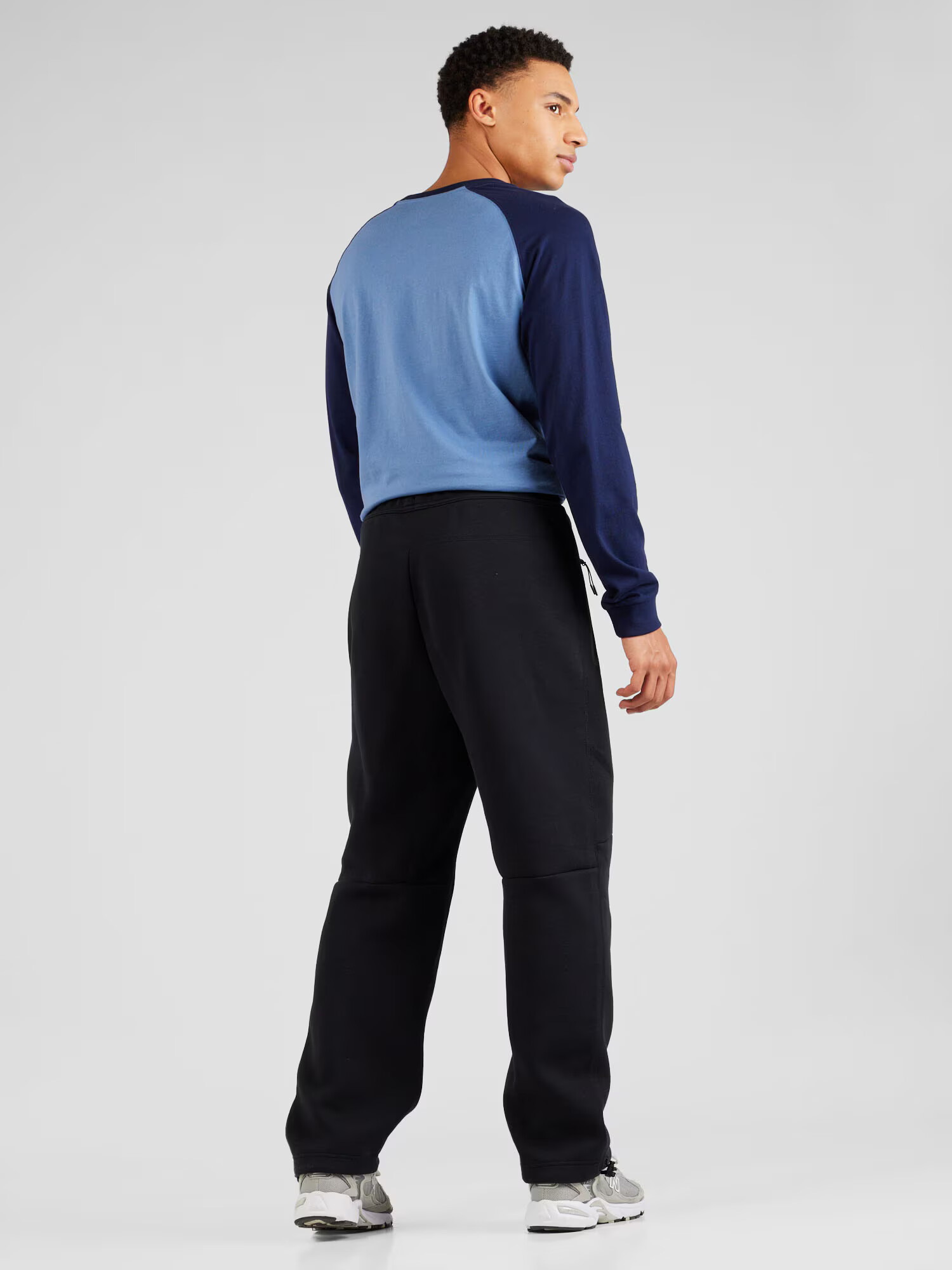 Nike Sportswear Pantaloni 'TECH FLEECE' gri închis / negru - Pled.ro