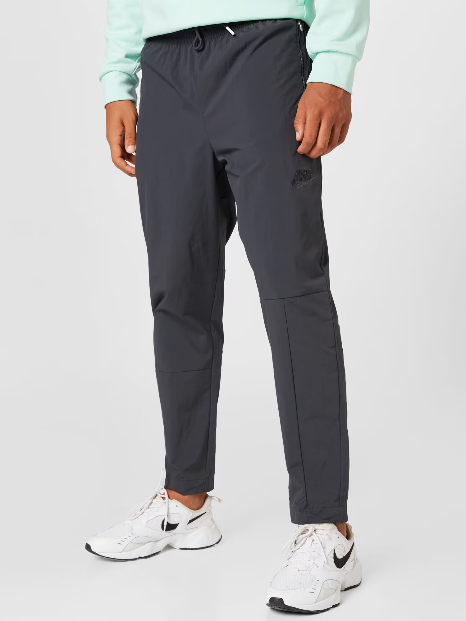 Nike Sportswear Pantaloni gri metalic - Pled.ro