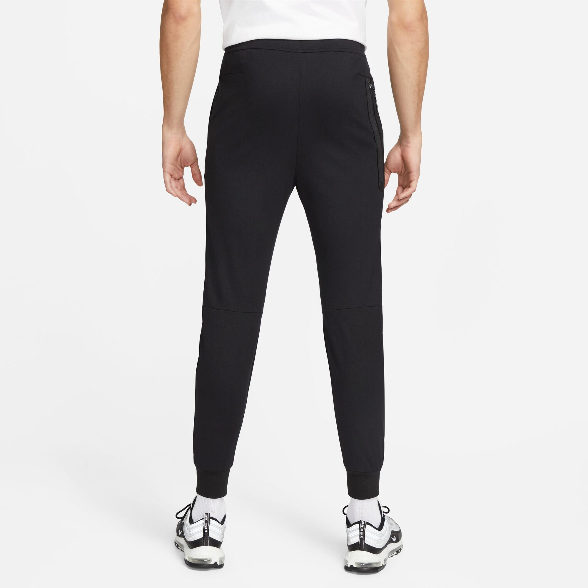 Nike Sportswear Pantaloni 'Tech Essentials' negru - Pled.ro