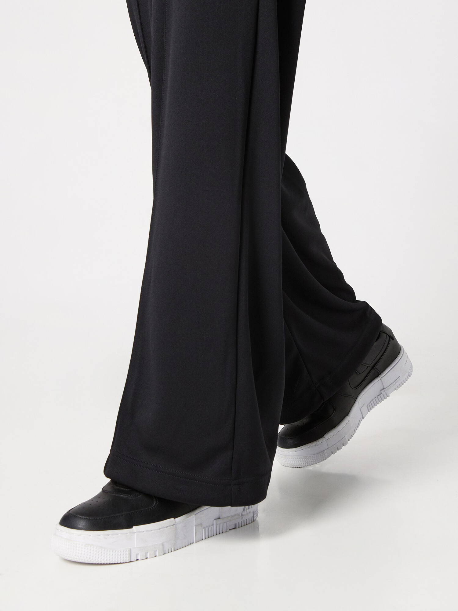 Nike Sportswear Pantaloni negru - Pled.ro