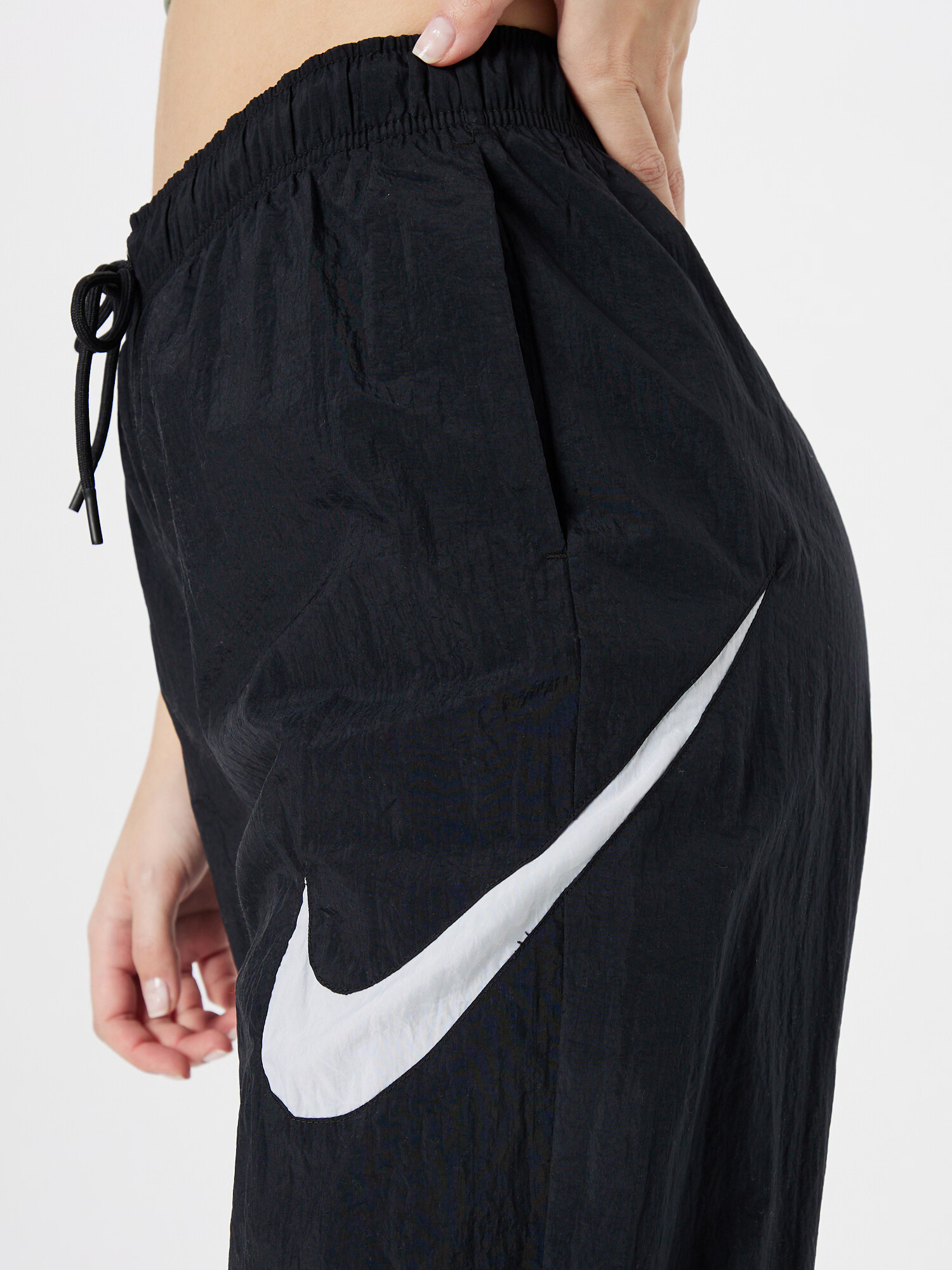 Nike Sportswear Pantaloni 'Essential' negru / alb - Pled.ro