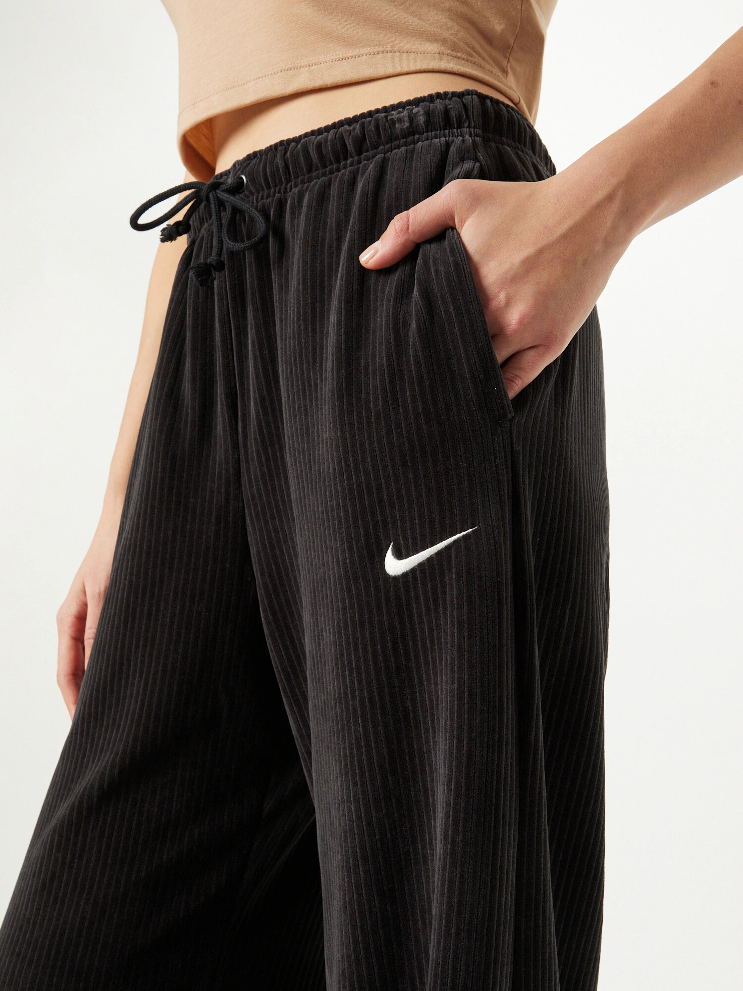 Nike Sportswear Pantaloni negru / alb - Pled.ro