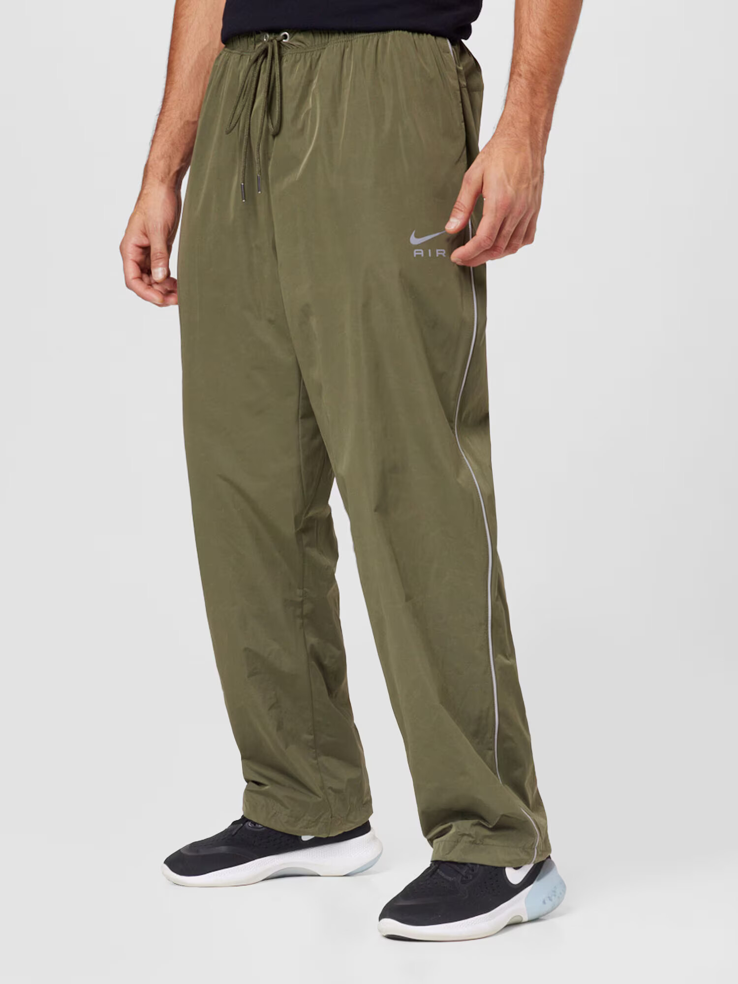 Nike Sportswear Pantaloni oliv - Pled.ro