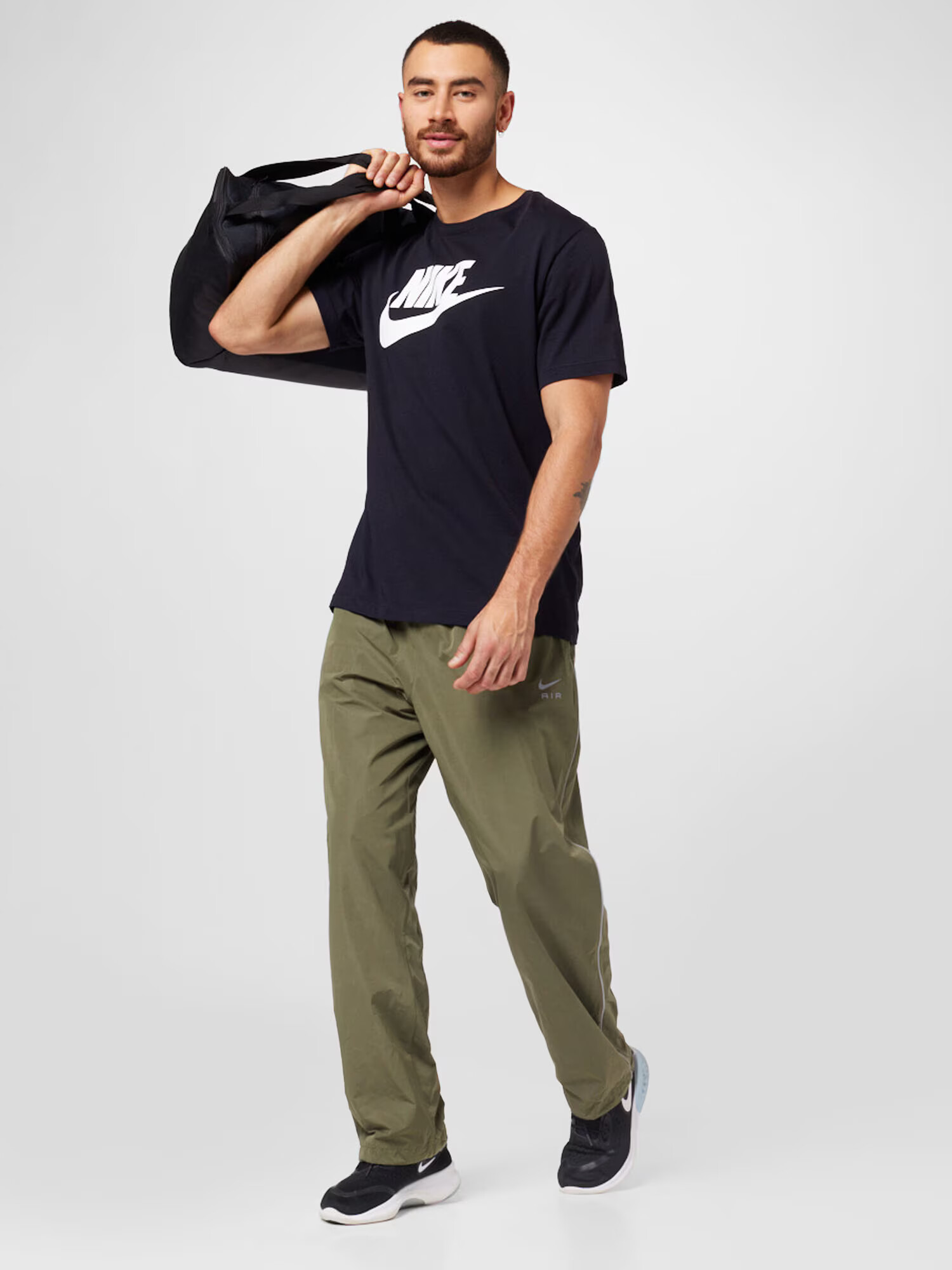 Nike Sportswear Pantaloni oliv - Pled.ro