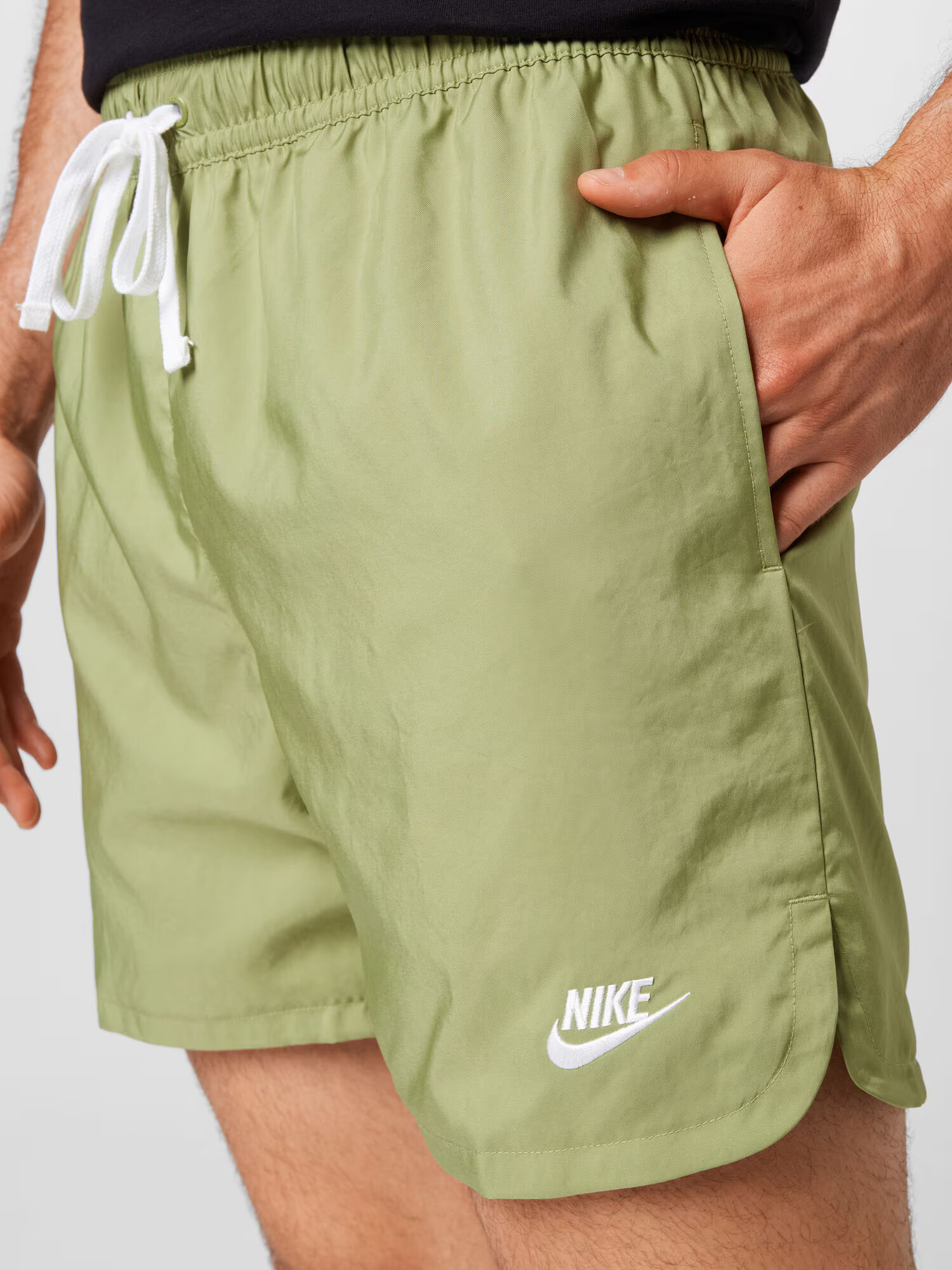 Nike Sportswear Pantaloni oliv / alb - Pled.ro