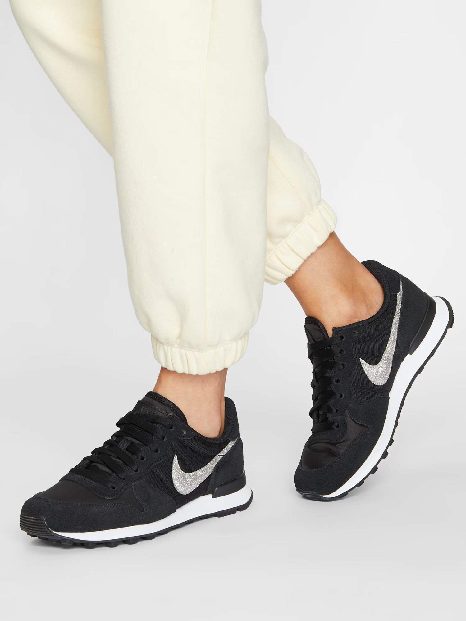 Nike Sportswear Sneaker low 'Internationalist' negru / argintiu - Pled.ro