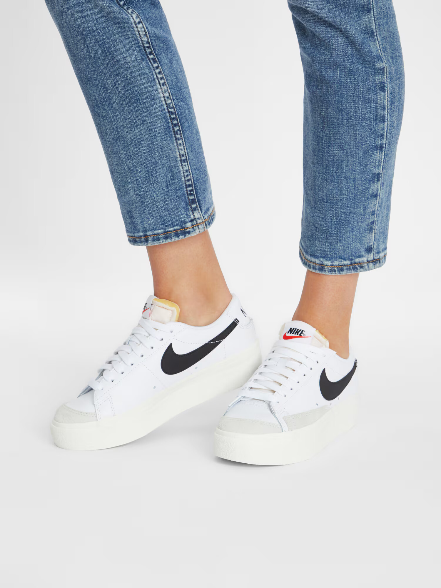 Nike Sportswear Sneaker low 'Blazer' gri deschis / negru / alb - Pled.ro