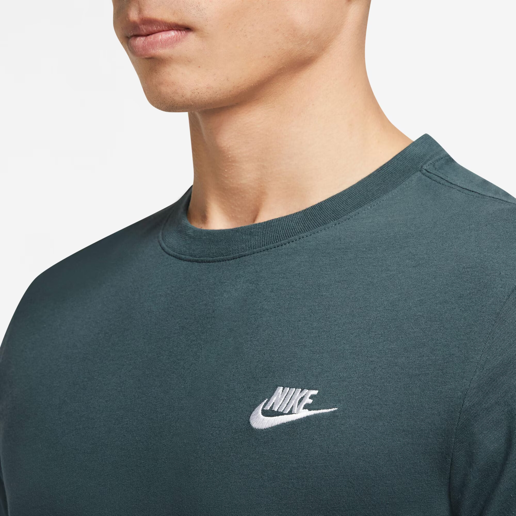 NIKE Tricou 'Club' verde închis / alb - Pled.ro