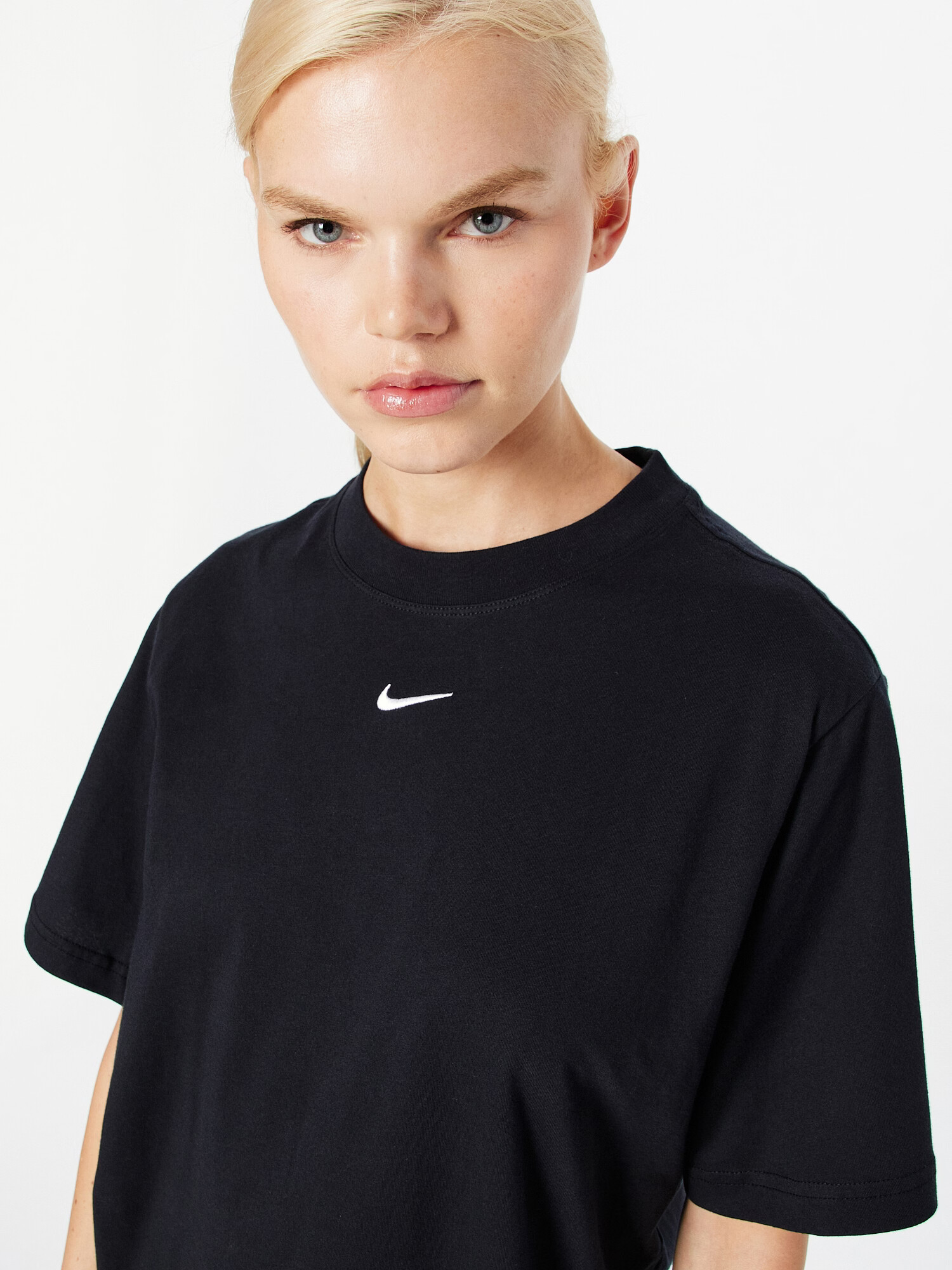 Nike Sportswear Tricou 'Essentials' negru / alb - Pled.ro