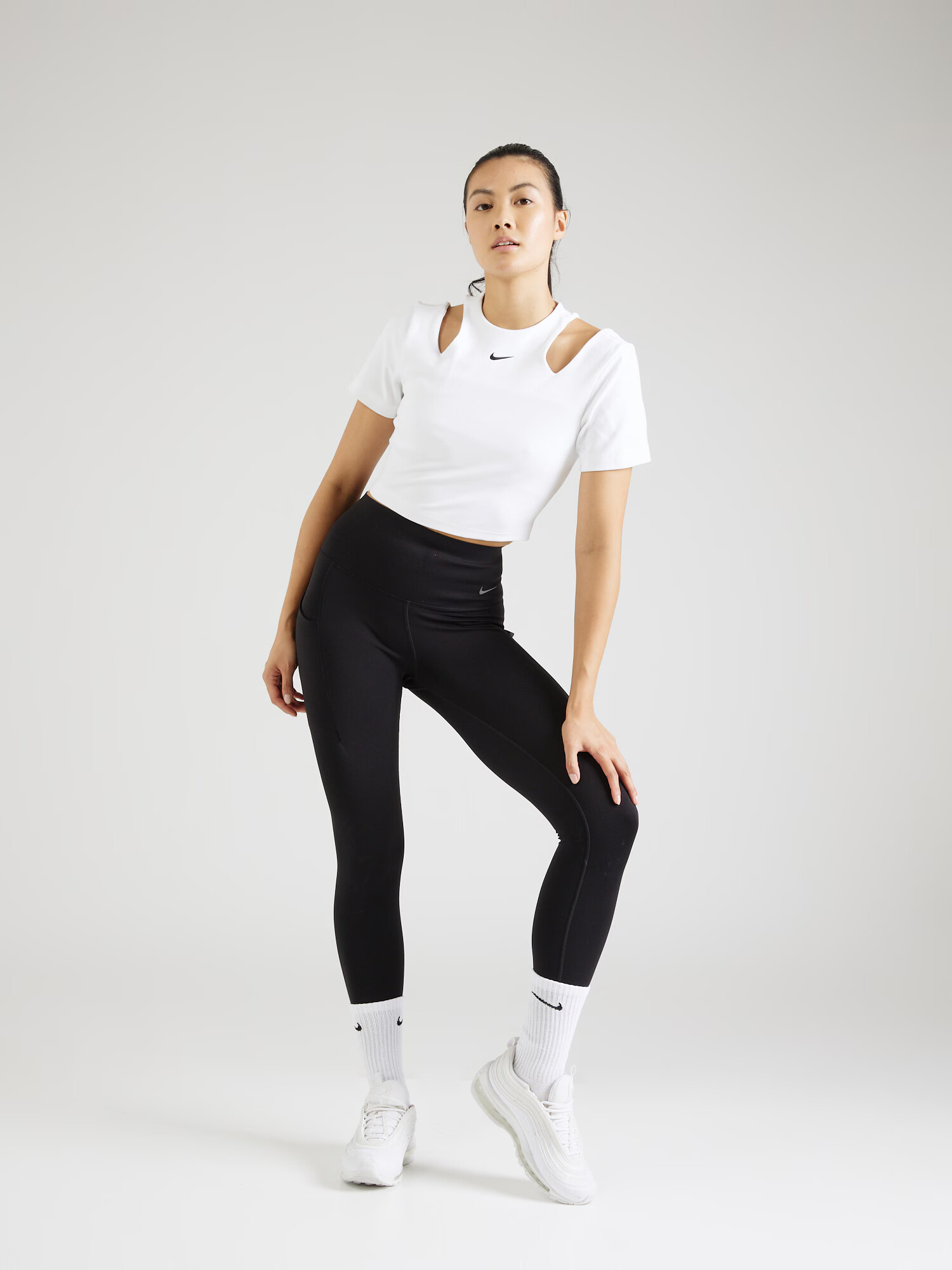 Nike Sportswear Tricou negru / alb - Pled.ro