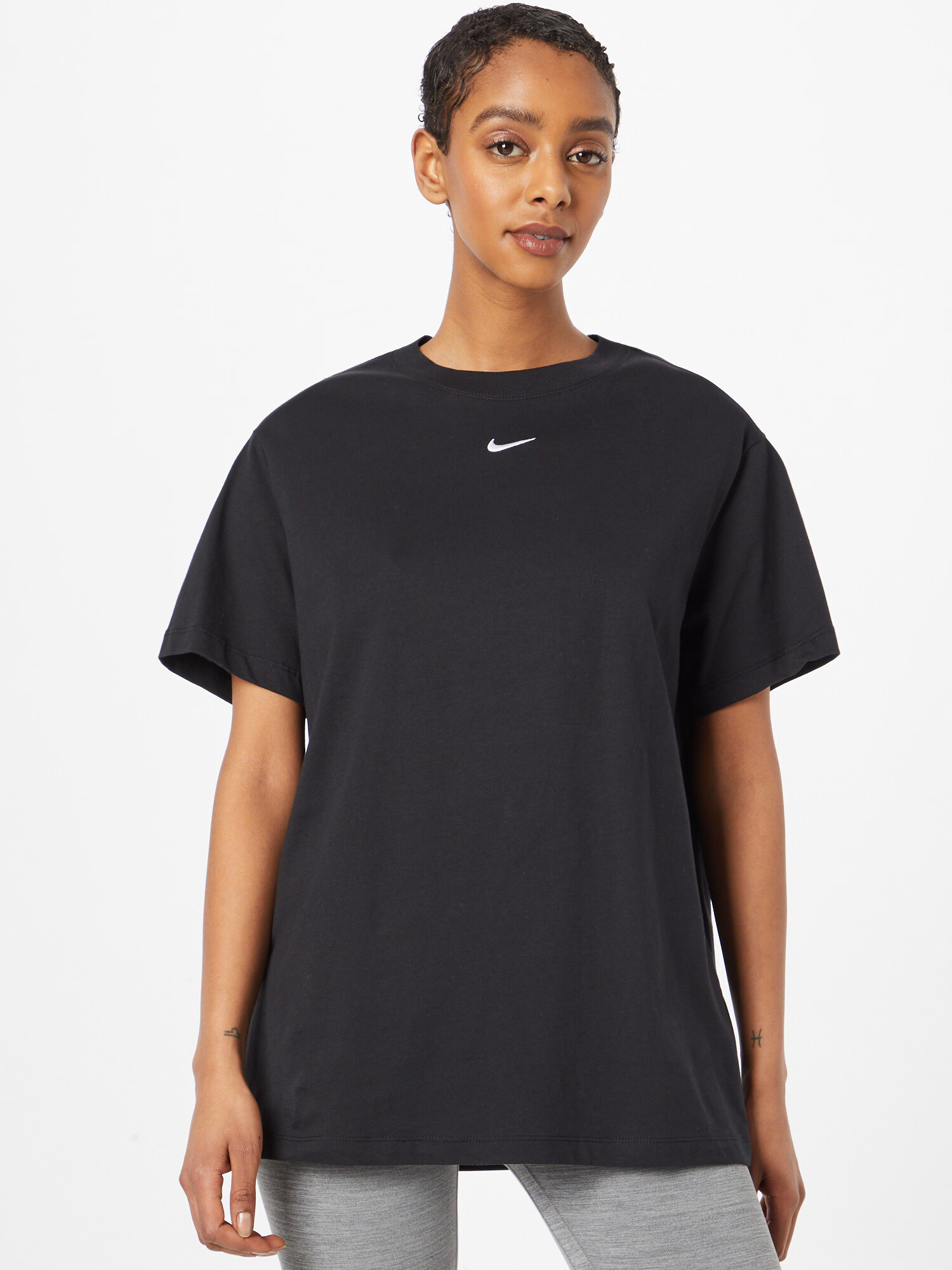 Nike Sportswear Tricou 'Essential' negru / alb - Pled.ro