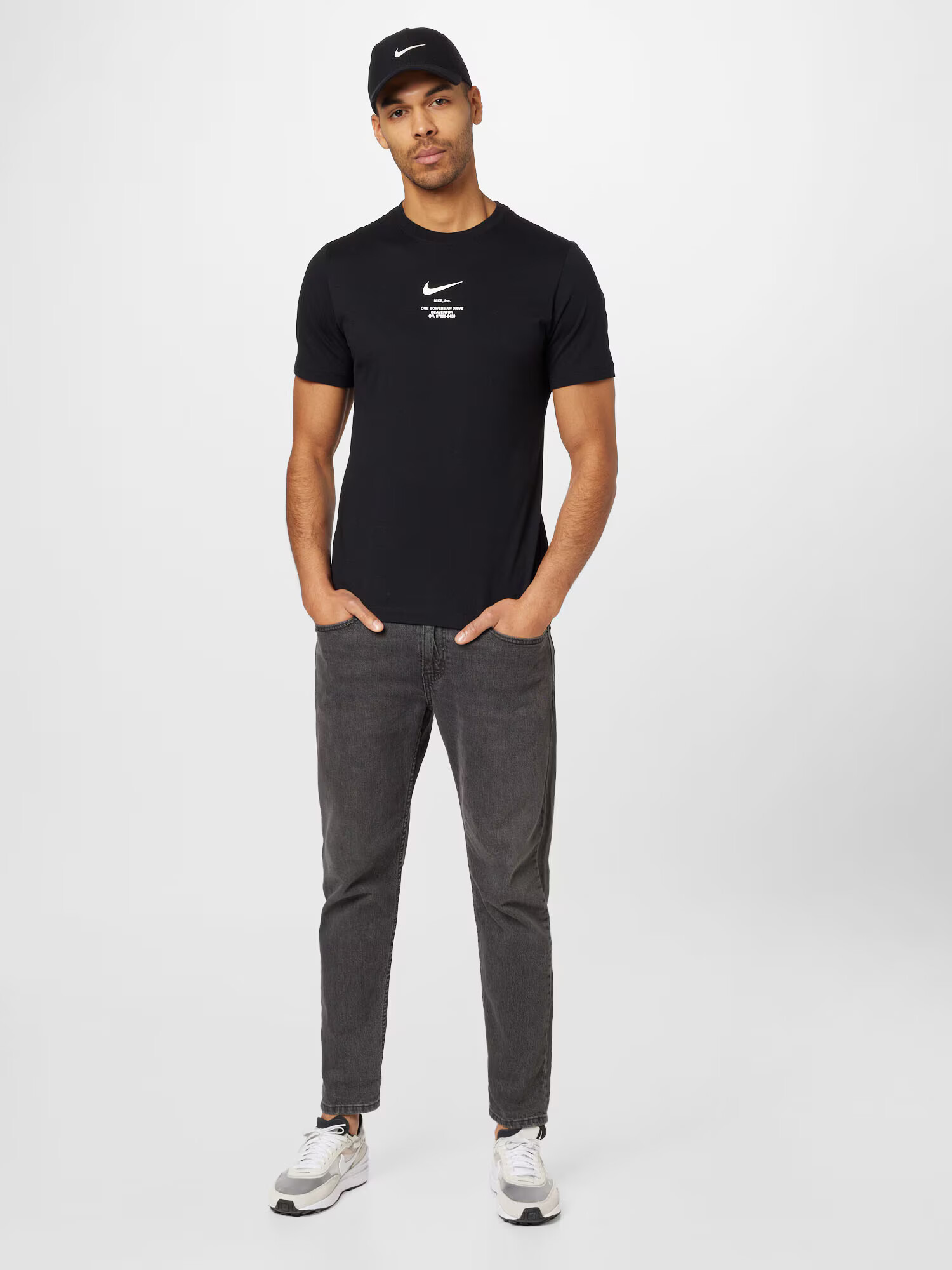 Nike Sportswear Tricou negru / alb - Pled.ro