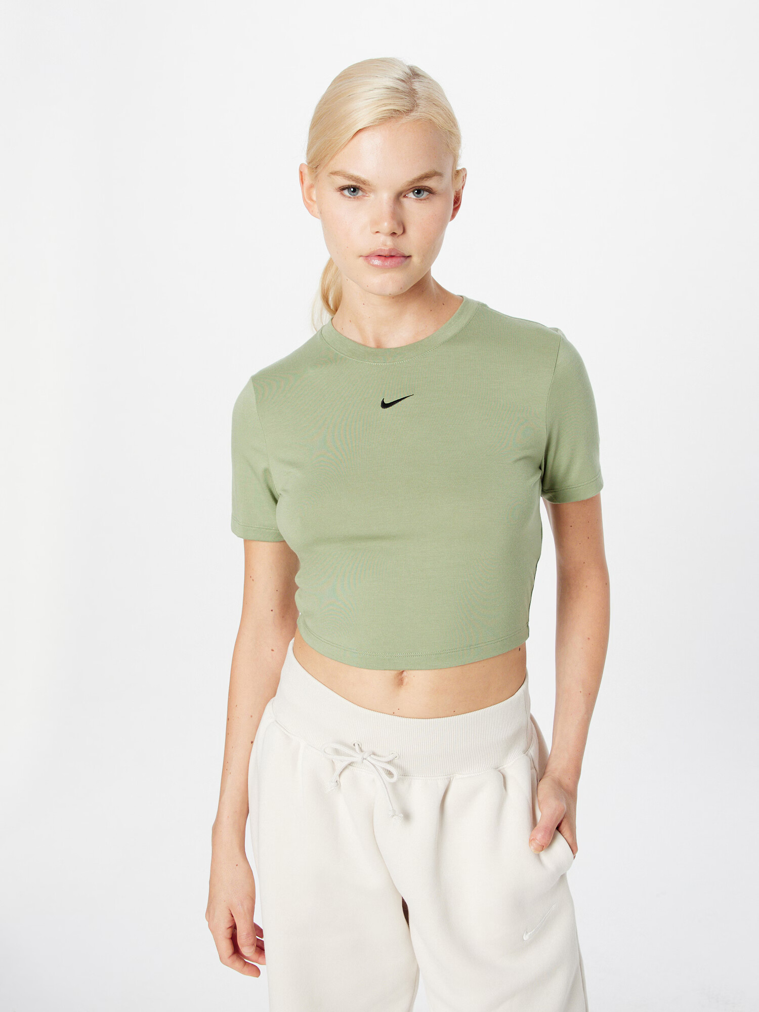 Nike Sportswear Tricou 'Essential' verde - Pled.ro