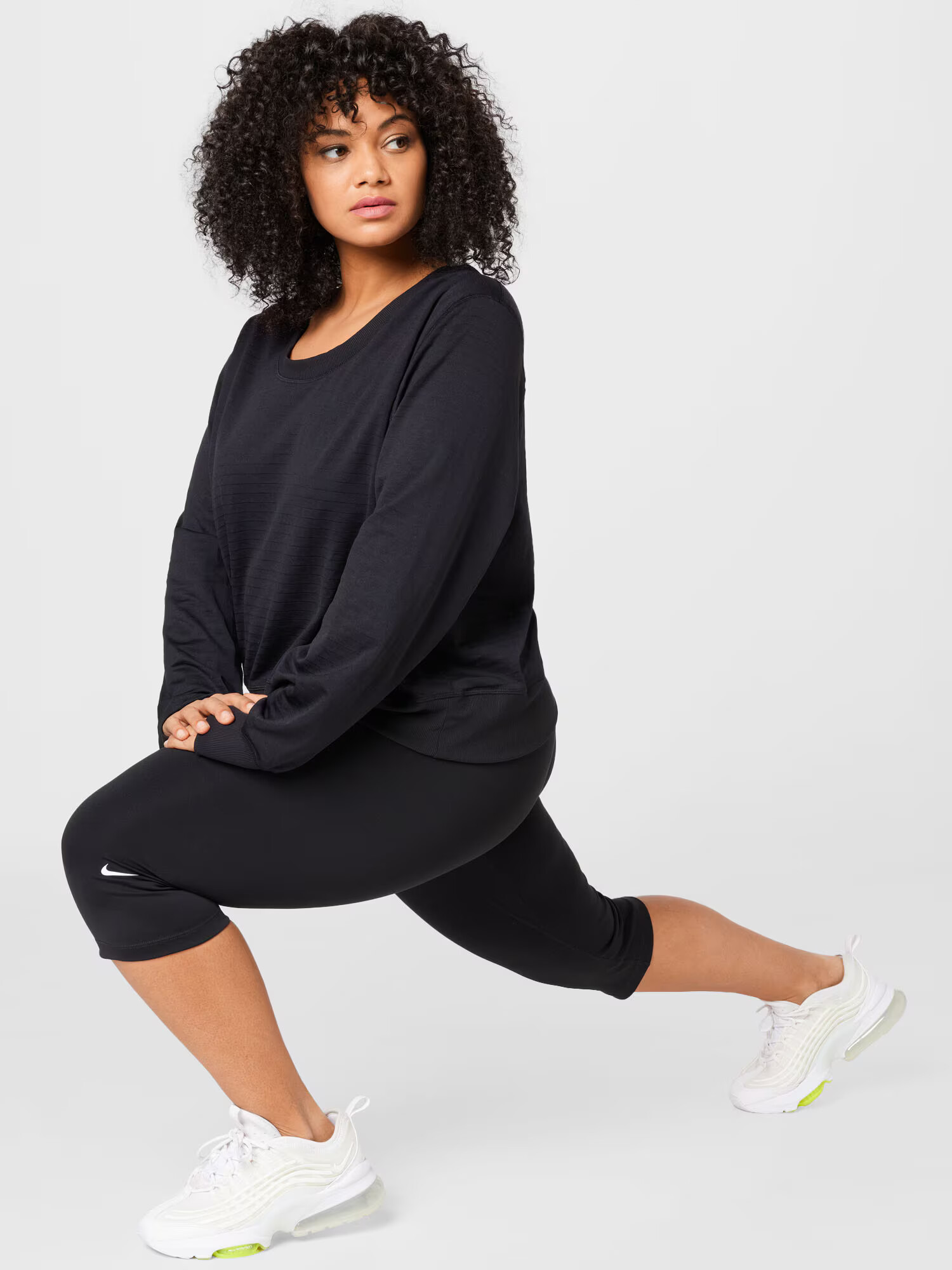 NIKE Tricou funcțional 'ELEMENT' negru / alb - Pled.ro