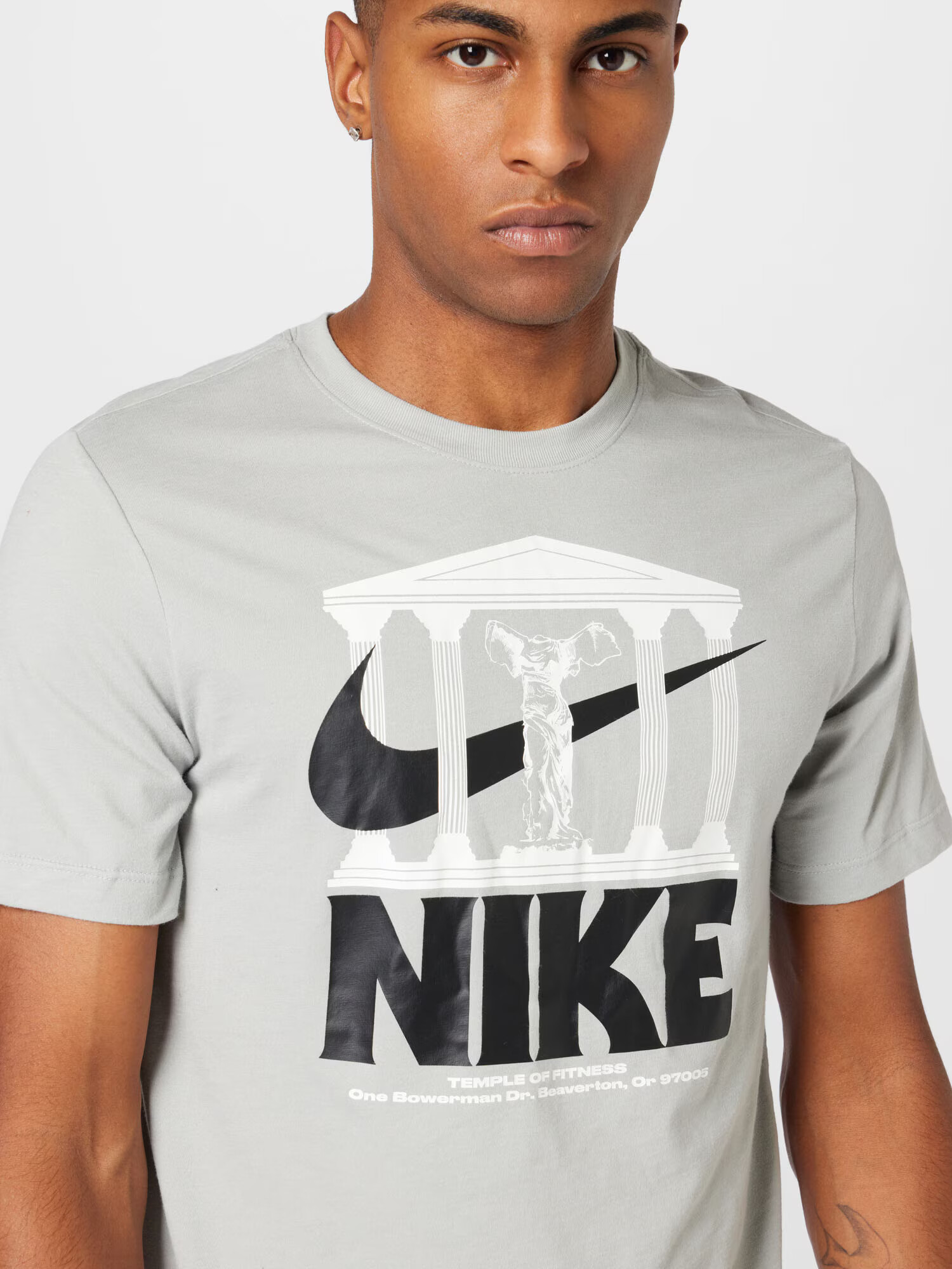 NIKE Tricou funcțional gri deschis / negru / alb - Pled.ro