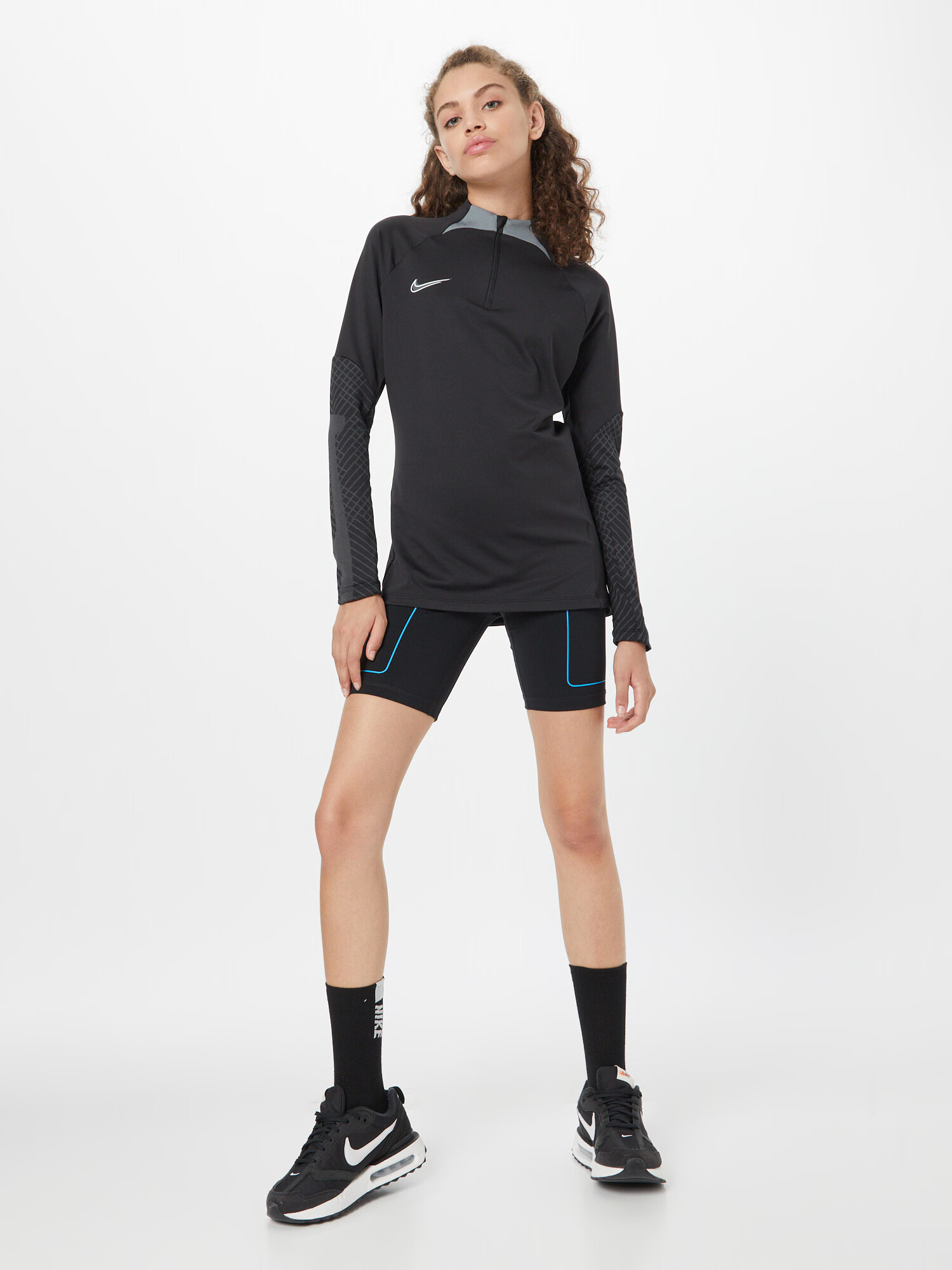 NIKE Tricou funcțional gri / negru - Pled.ro