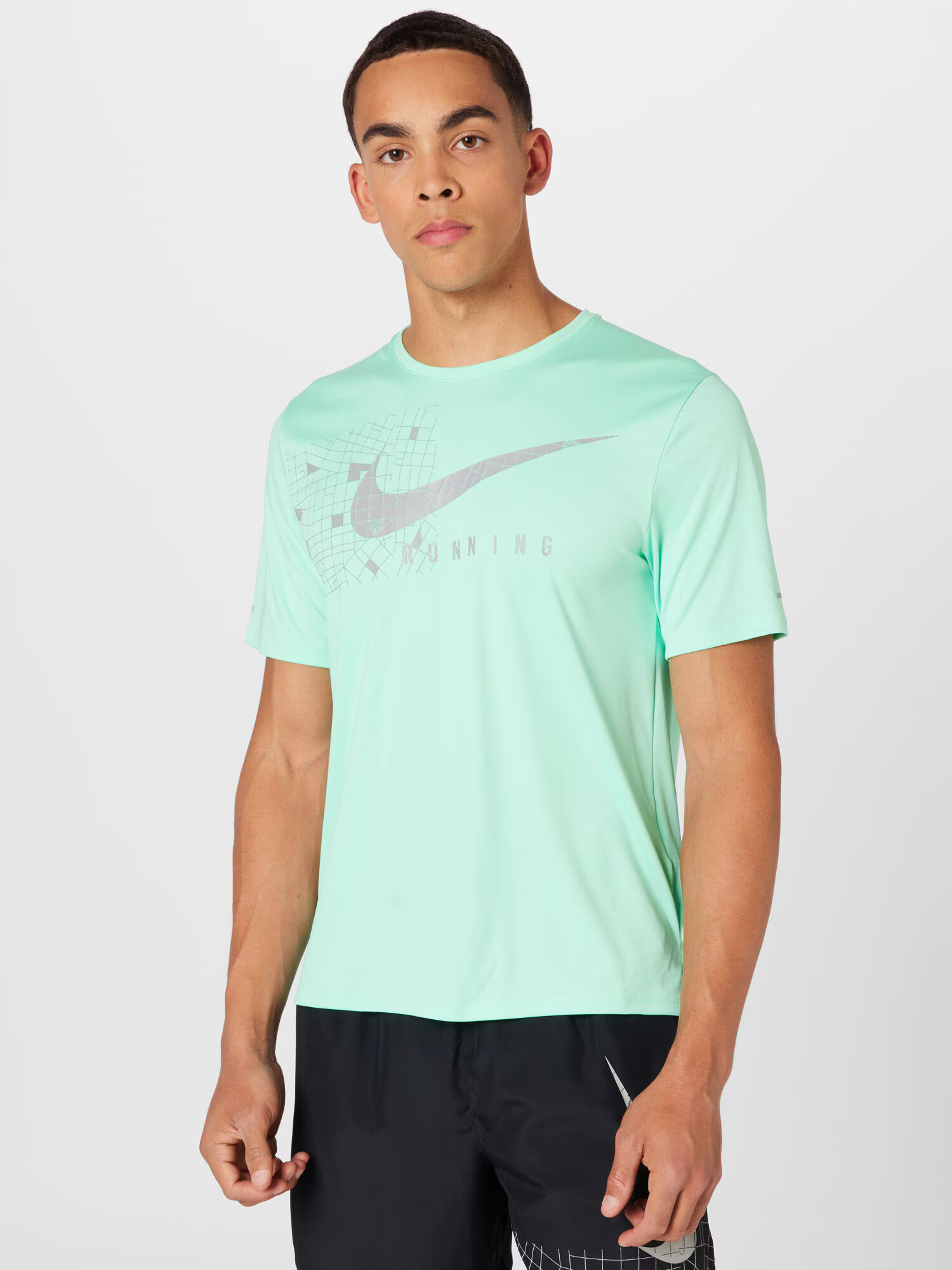 NIKE Tricou funcțional 'Miller' gri / verde pastel - Pled.ro