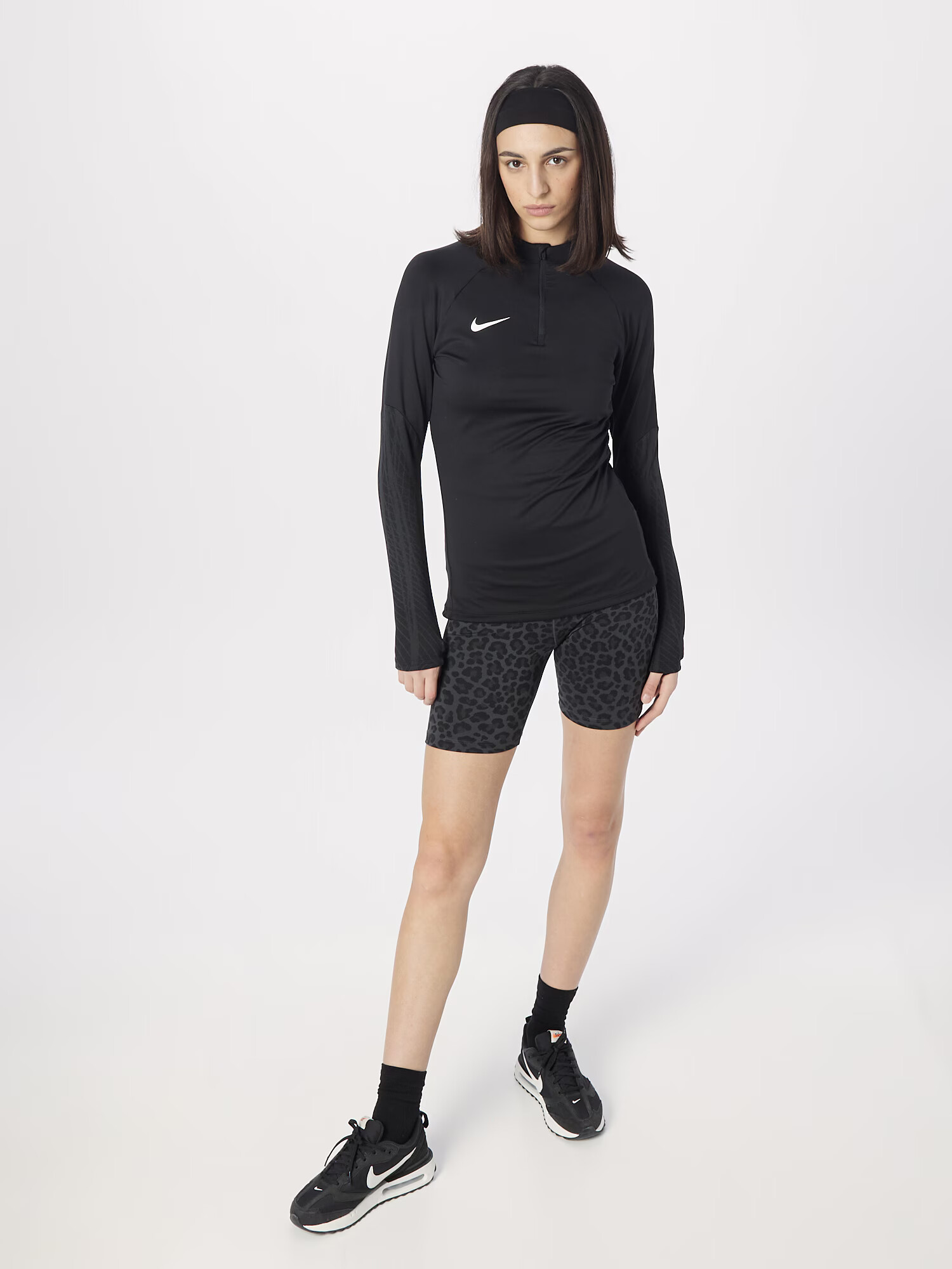 NIKE Tricou funcțional negru / alb - Pled.ro