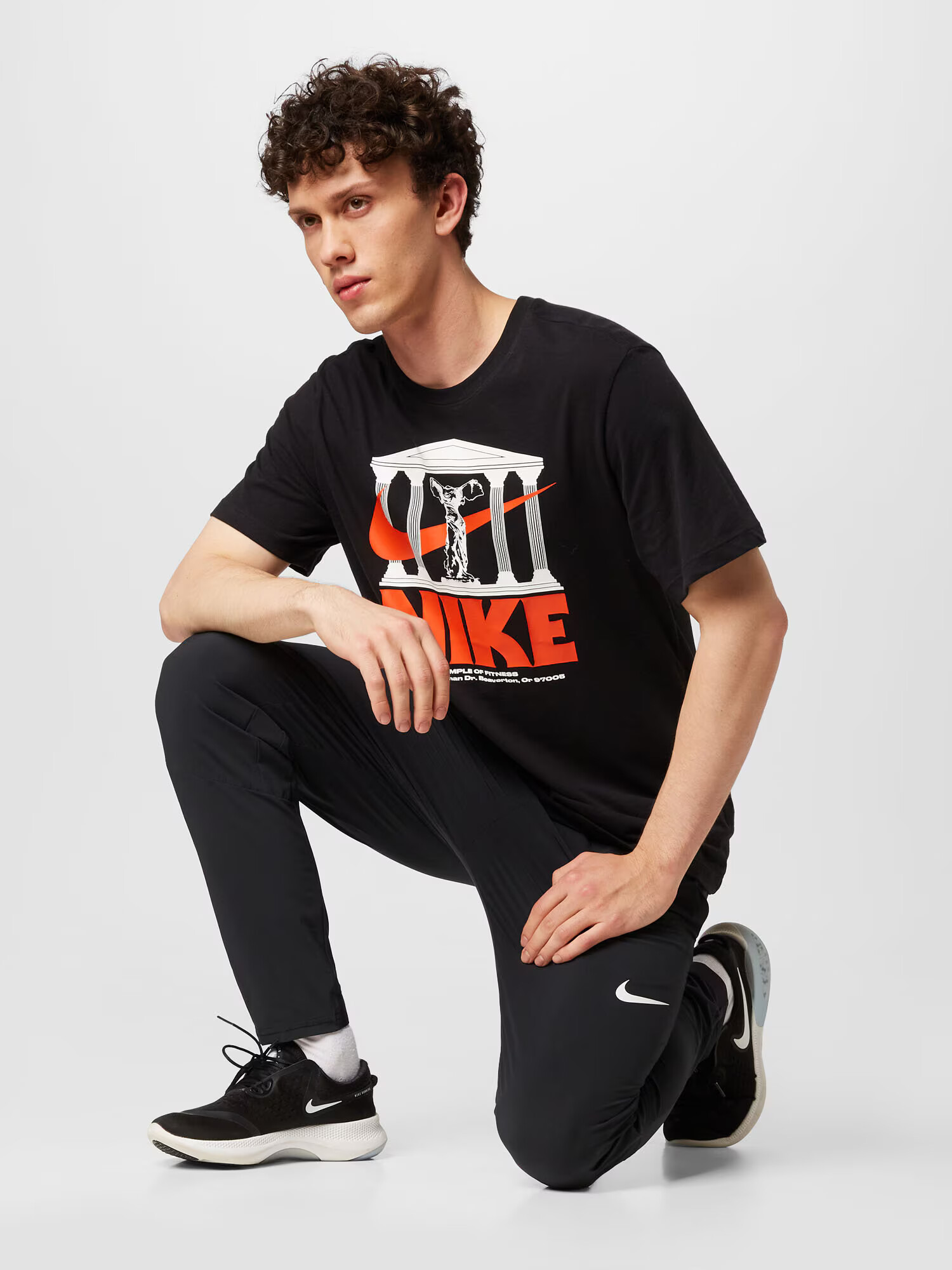 NIKE Tricou funcțional portocaliu închis / negru / alb - Pled.ro