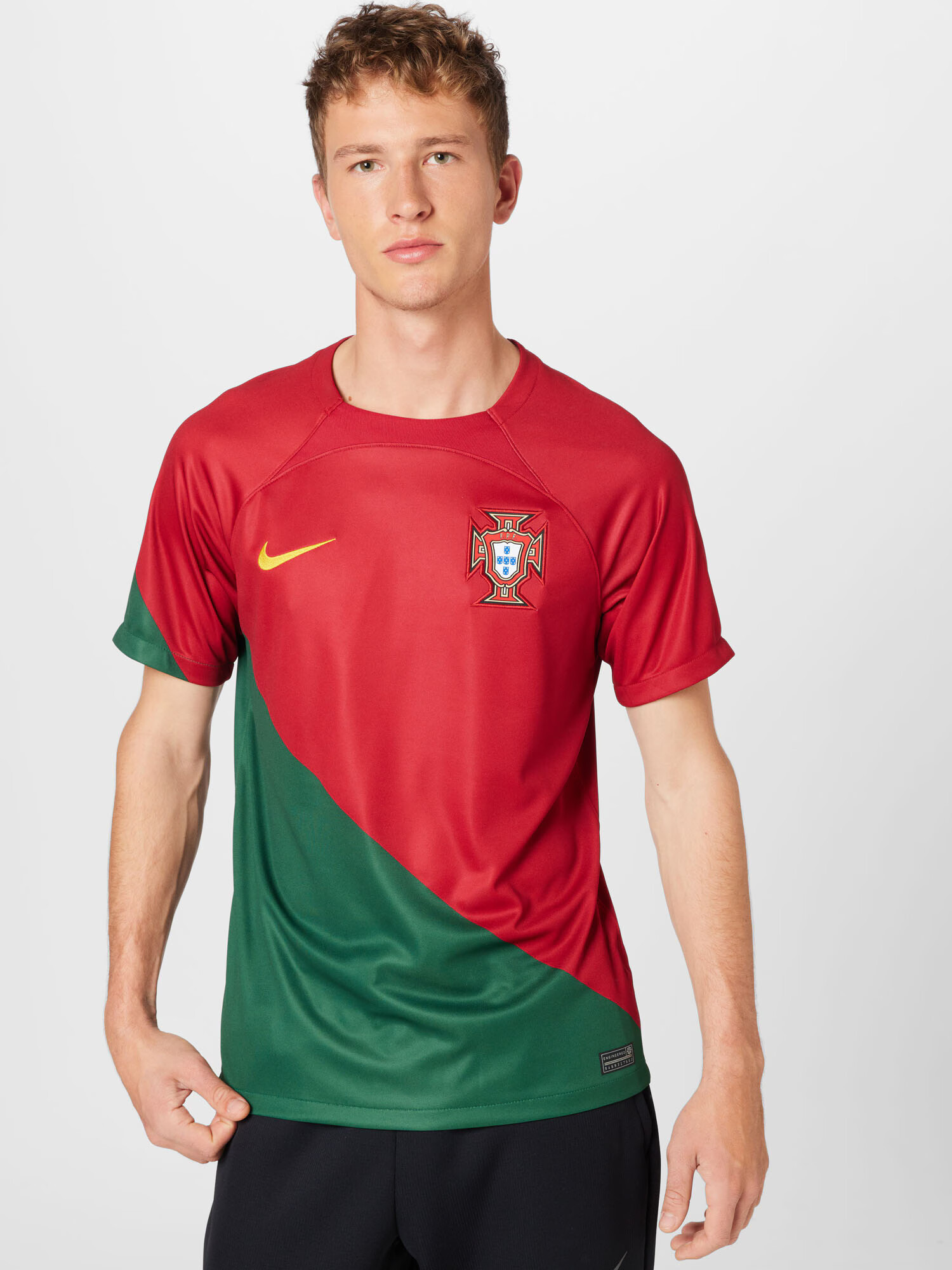 NIKE Tricou funcțional 'Portugal 2022 Heim' verde iarbă / portocaliu deschis / roșu / alb - Pled.ro