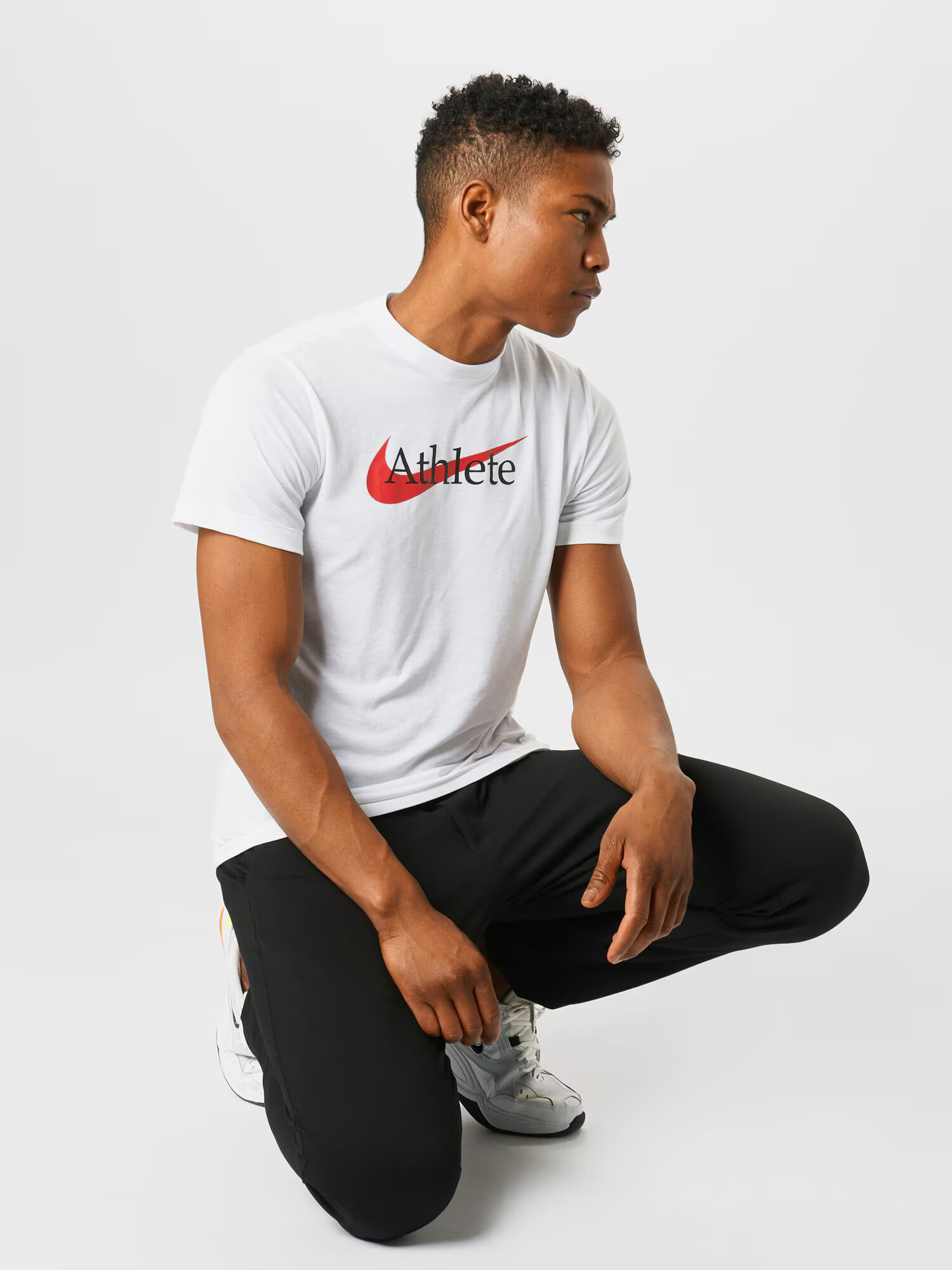 NIKE Tricou funcțional roșu / negru / alb - Pled.ro