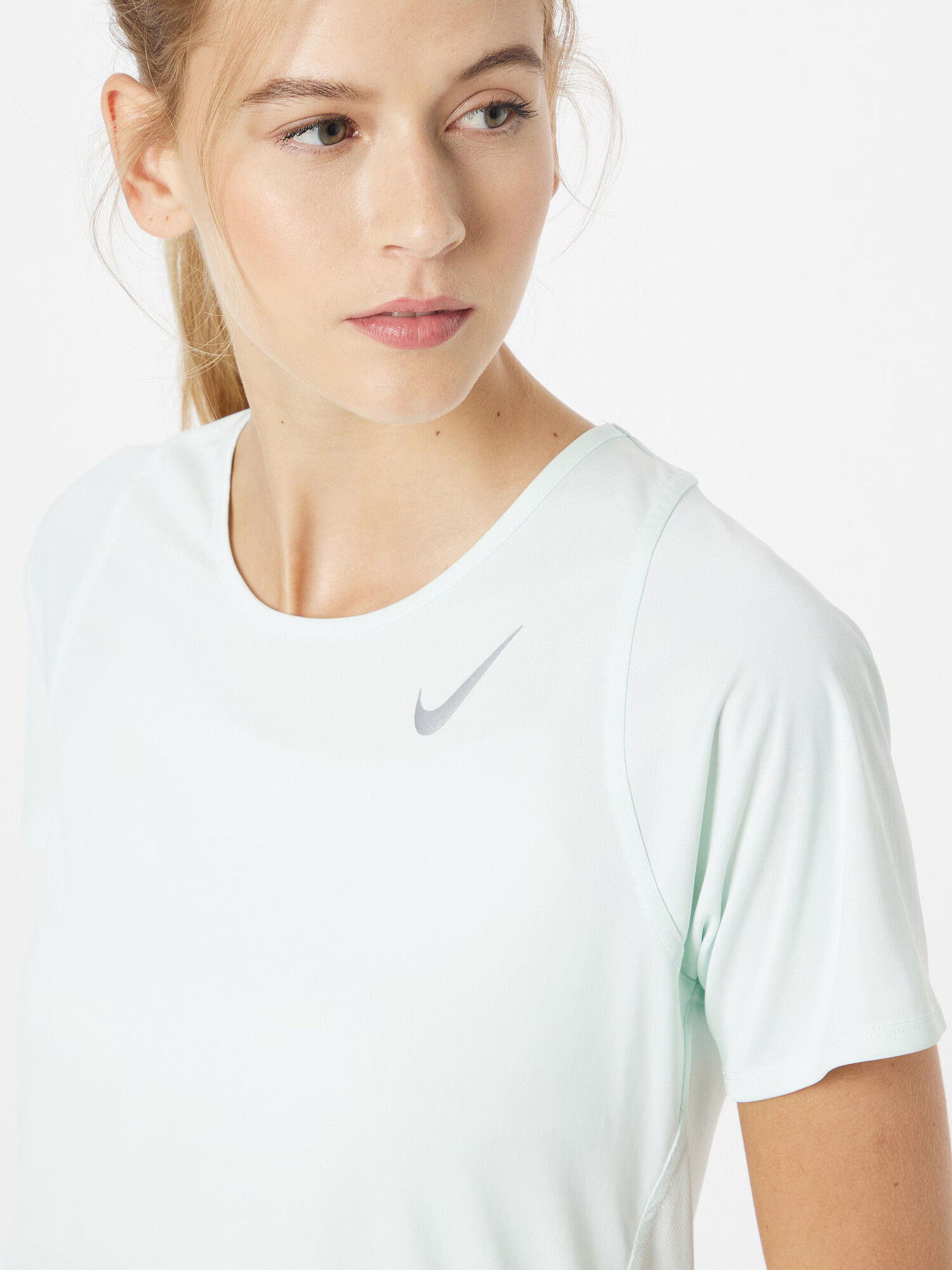 NIKE Tricou funcțional verde pastel / argintiu - Pled.ro