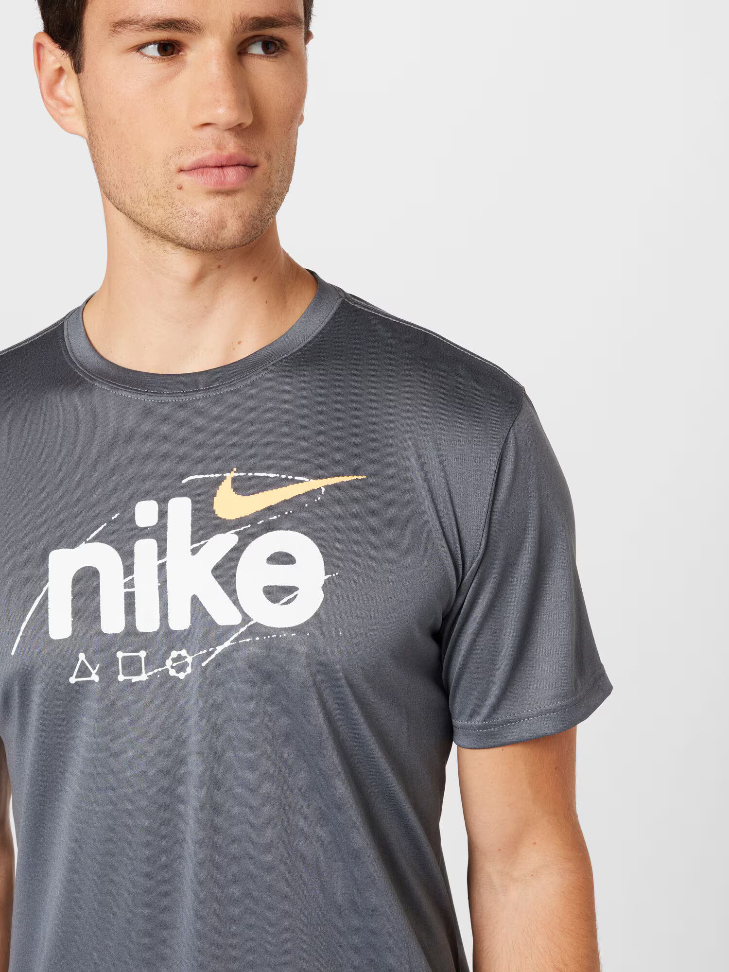 NIKE Tricou funcțional 'WILD CLASH' galben deschis / gri închis / alb - Pled.ro