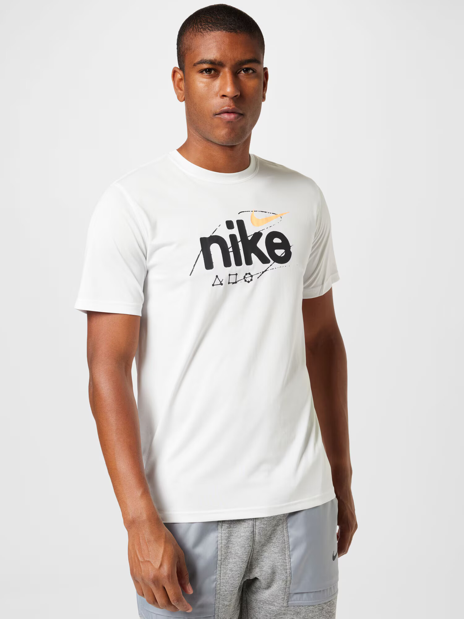 NIKE Tricou funcțional 'WILD CLASH' galben pastel / negru / alb - Pled.ro