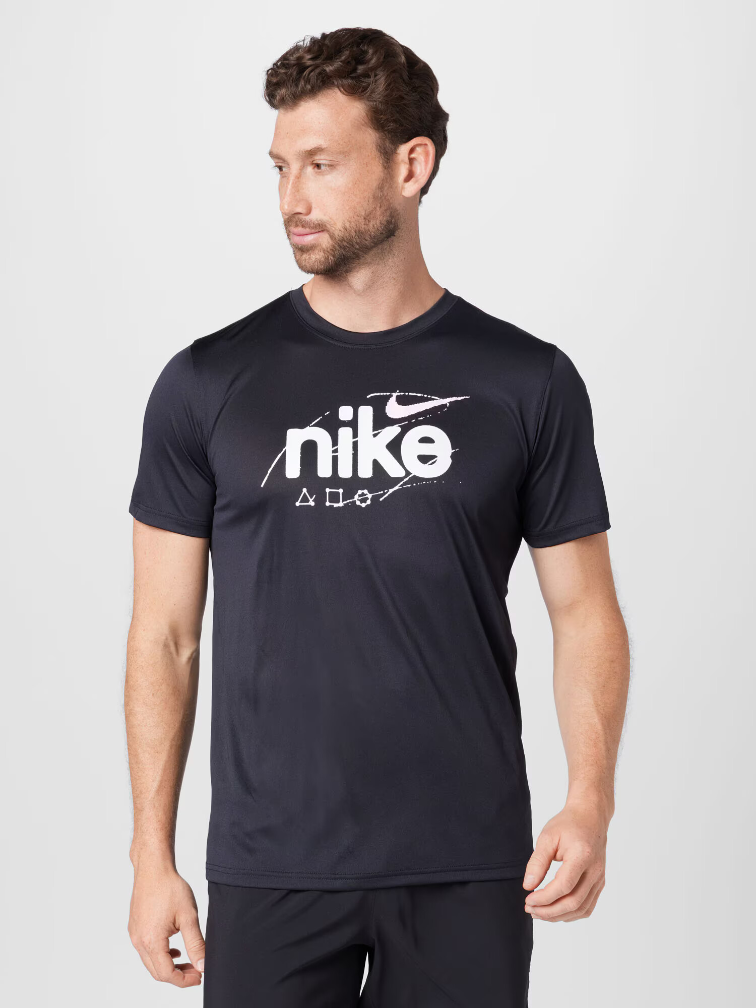 NIKE Tricou funcțional 'WILD CLASH' negru / alb - Pled.ro