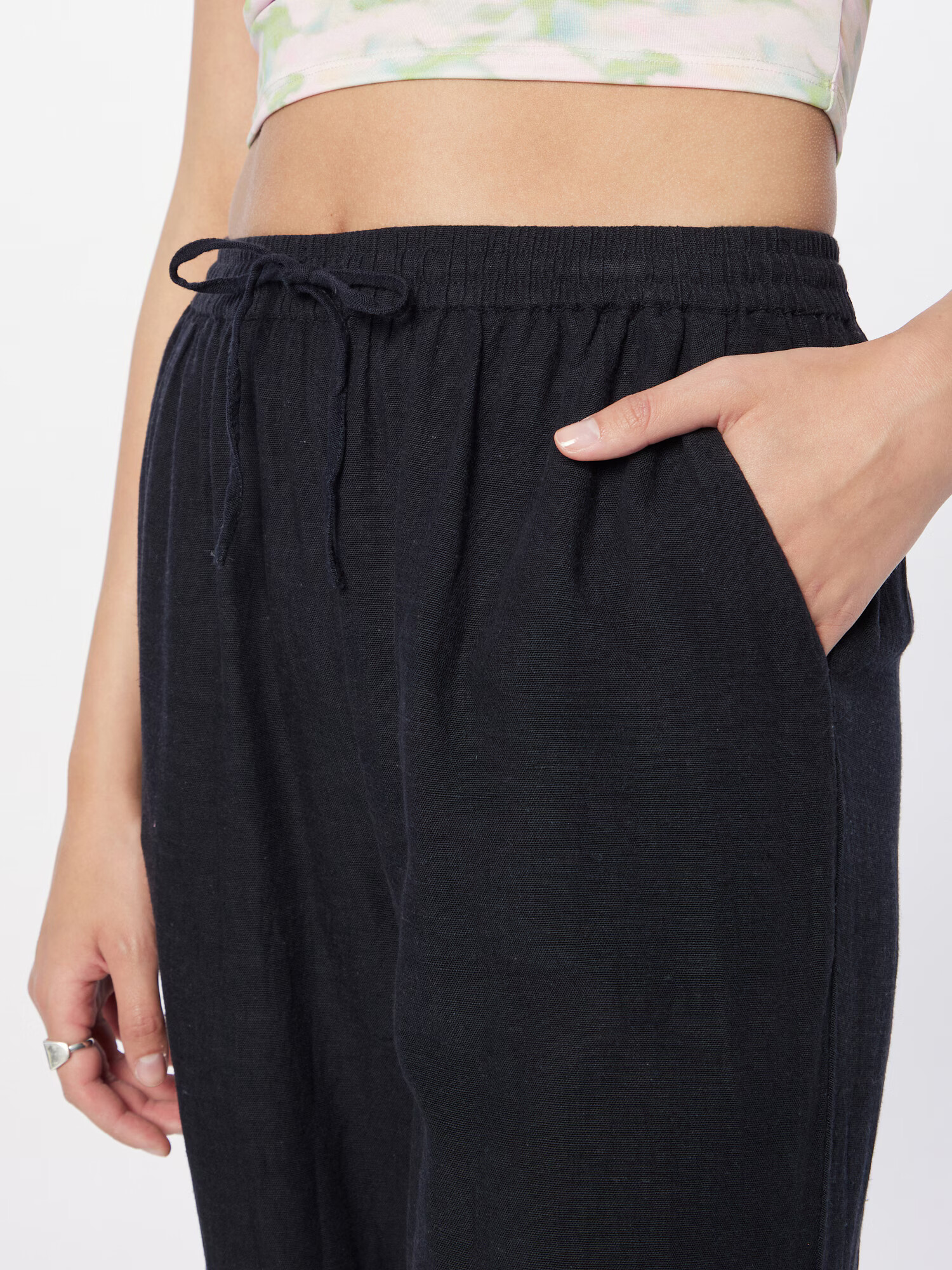 NLY by Nelly Pantaloni negru - Pled.ro