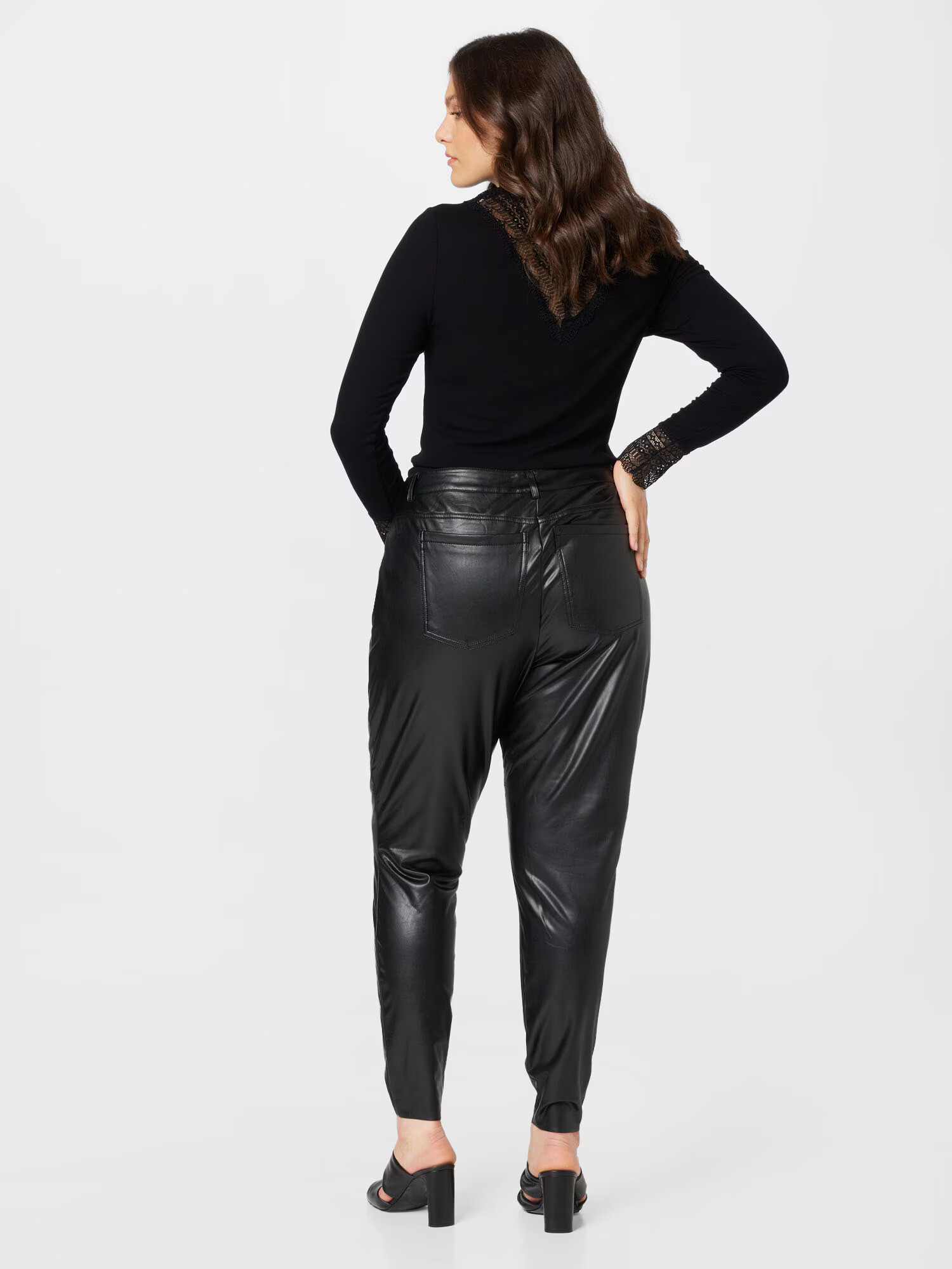 Noisy May Curve Pantaloni 'Elly' negru - Pled.ro