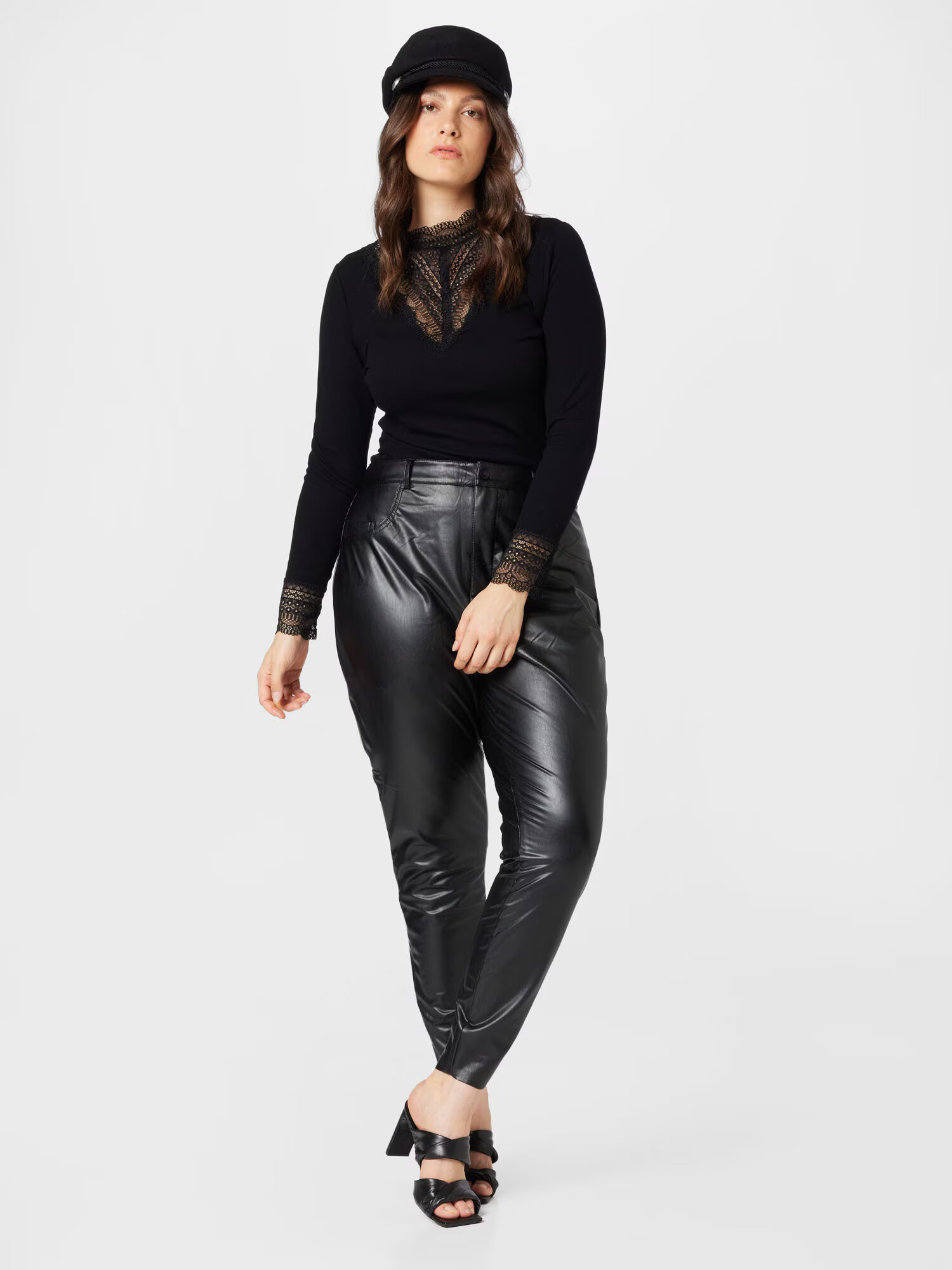 Noisy May Curve Pantaloni 'Elly' negru - Pled.ro