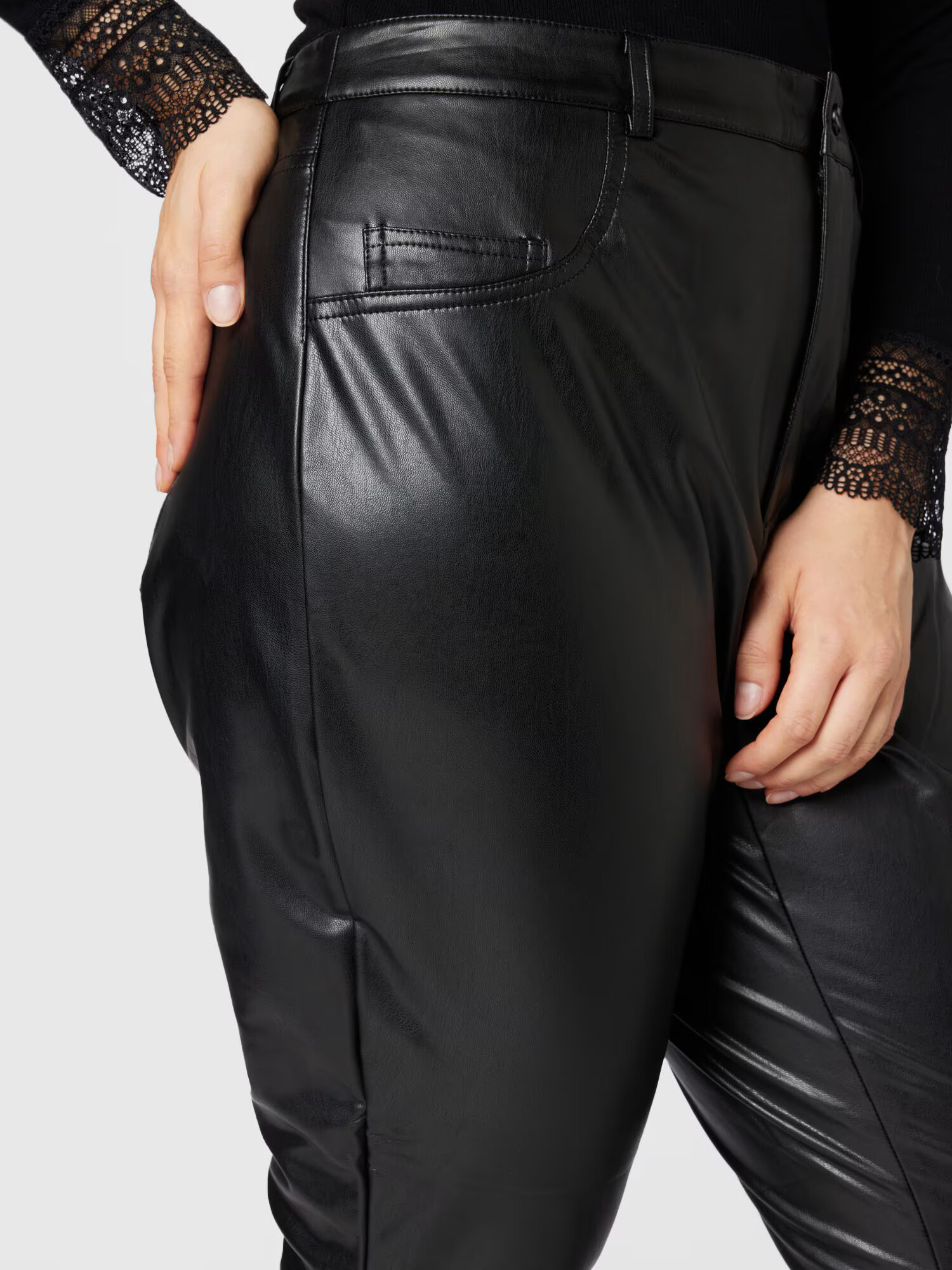 Noisy May Curve Pantaloni 'Elly' negru - Pled.ro