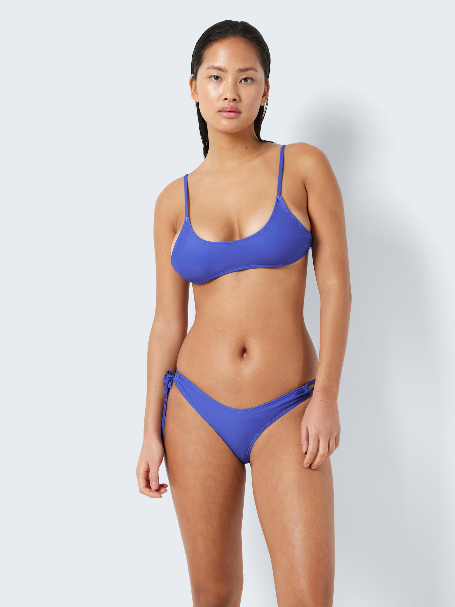 Noisy may Sutien costum de baie 'SQUARE' albastru regal - Pled.ro