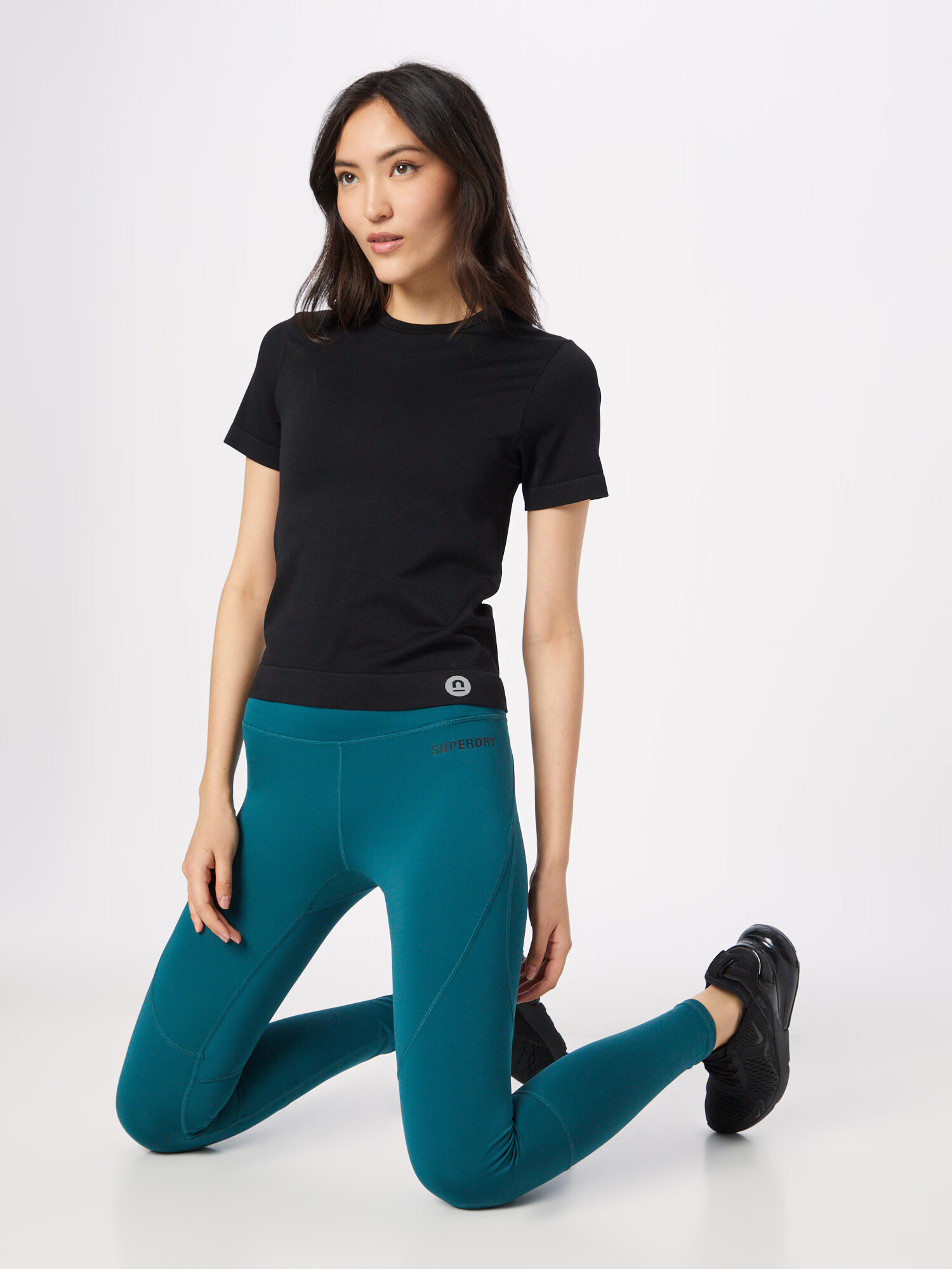 NU-IN Tricou 'Active' gri deschis / negru - Pled.ro