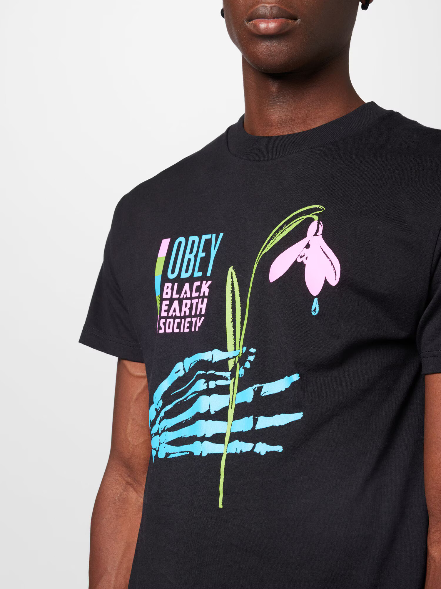 Obey Tricou 'BLACK EARTH SOCIETY' turcoaz / verde deschis / roz / negru - Pled.ro