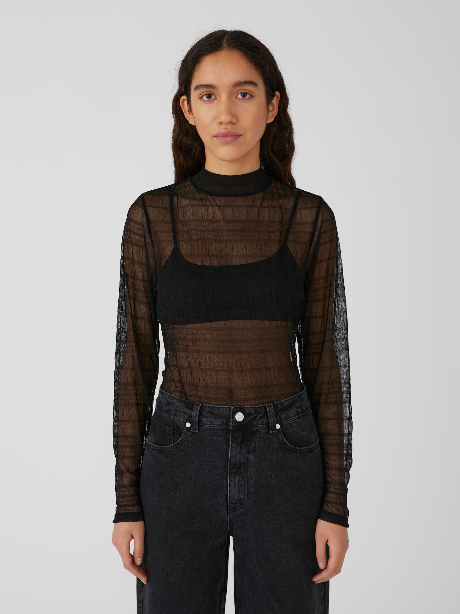 OBJECT Tricou 'Chloe' negru - Pled.ro