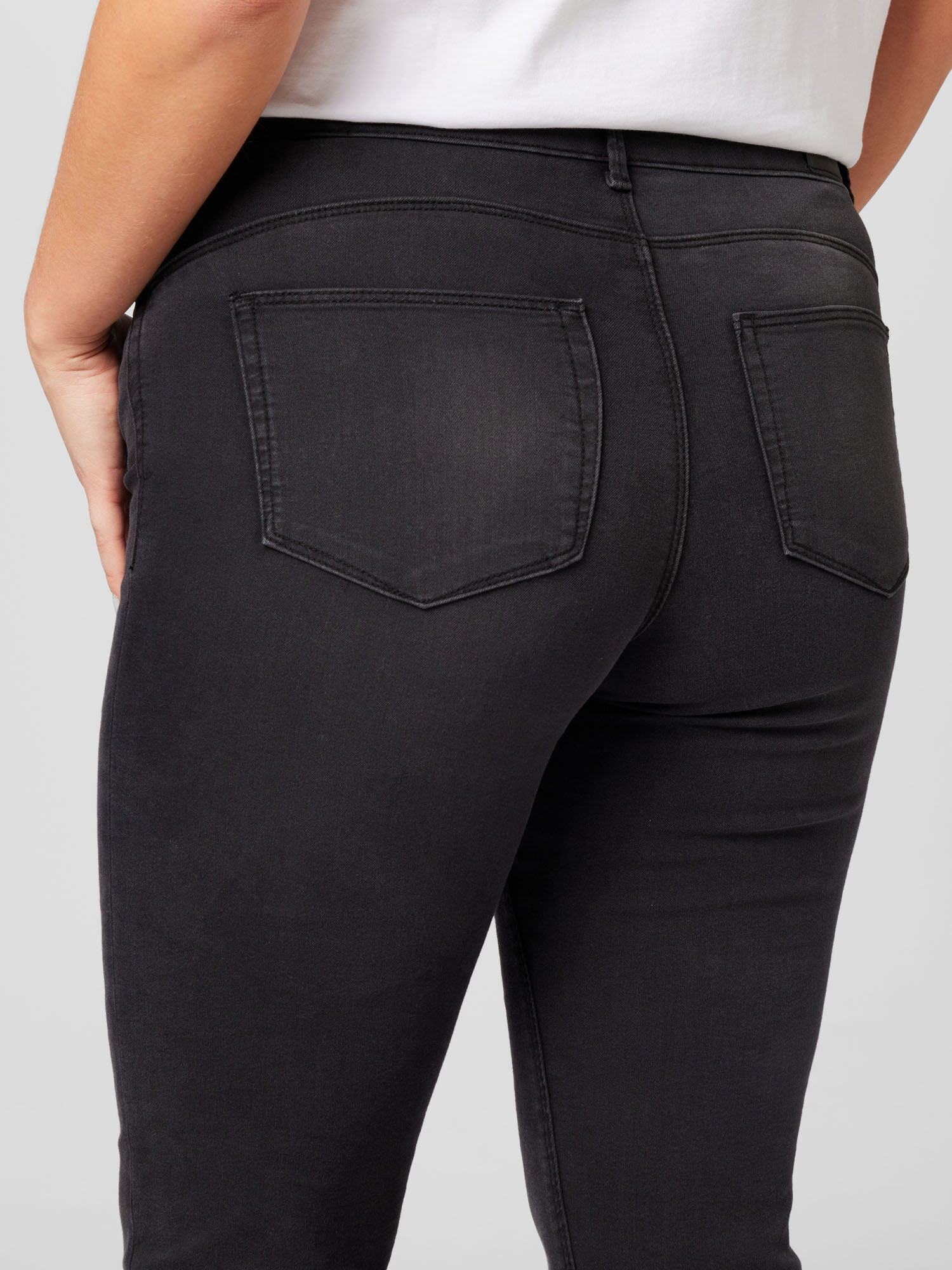 ONLY Carmakoma Jeans 'Hiris' negru - Pled.ro